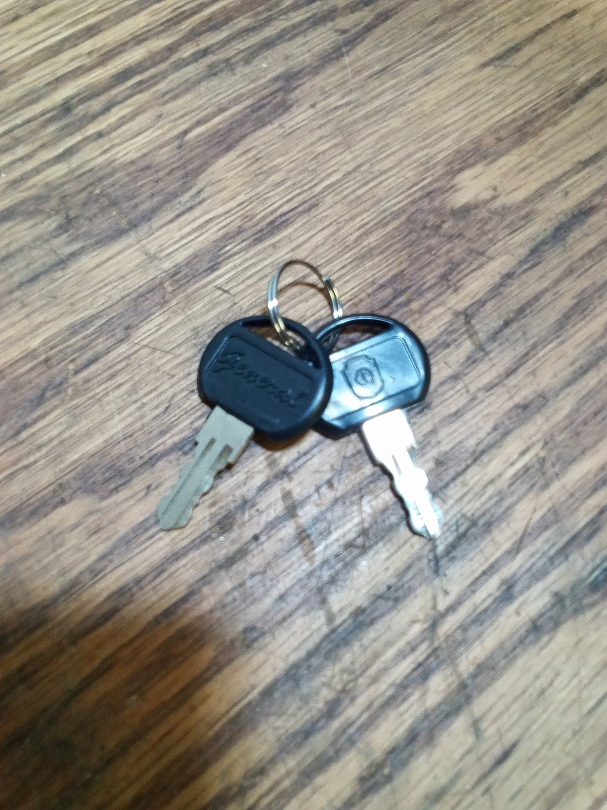 General 140 Keys Pair