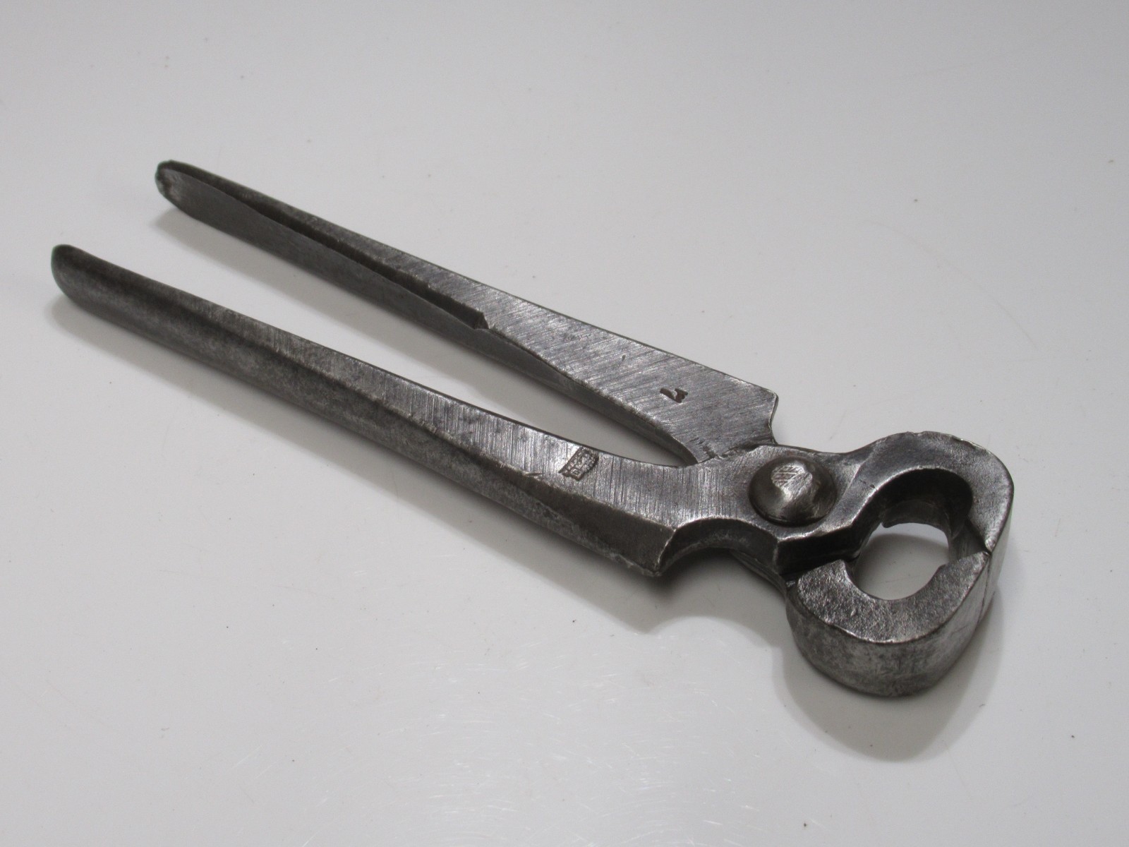 Stunning Vintage 7″ Carpenters Tower Pincers Train Carriage Logo