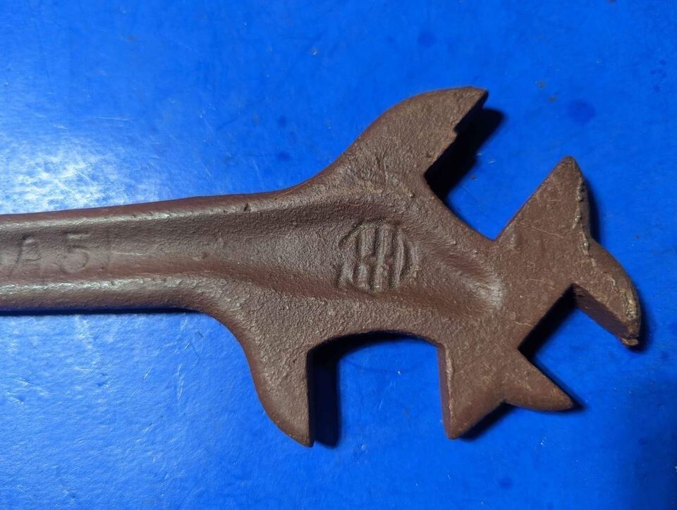 VINTAGE WRENCH IHC UA51 INTERNATIONAL HARVESTER CO 8-1/2″ MULTI TOOL IMPLEMENTS