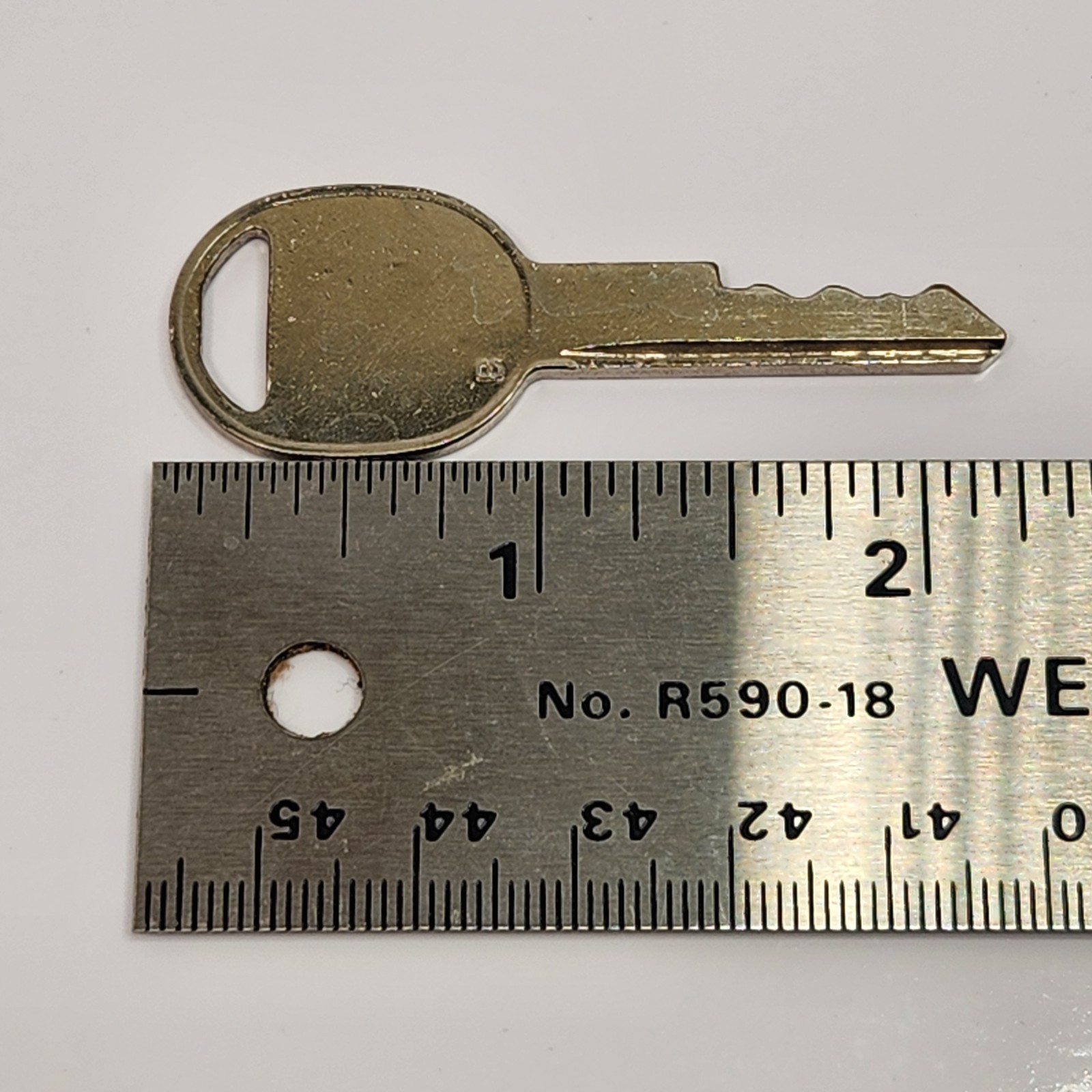 Vintage Key Ilco Brass S1098B B49 Collectable