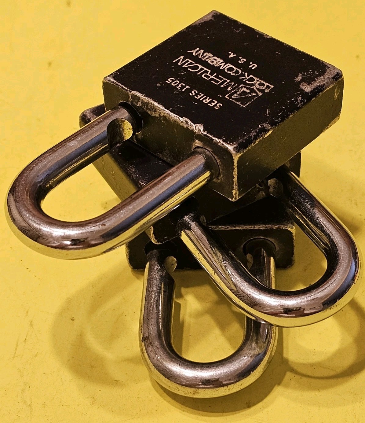 AMERICAN MASTER 1305 PADLOCK KEYED ALIKE SHED GATE HASP TRUCK CHAIN BIKE LOCK