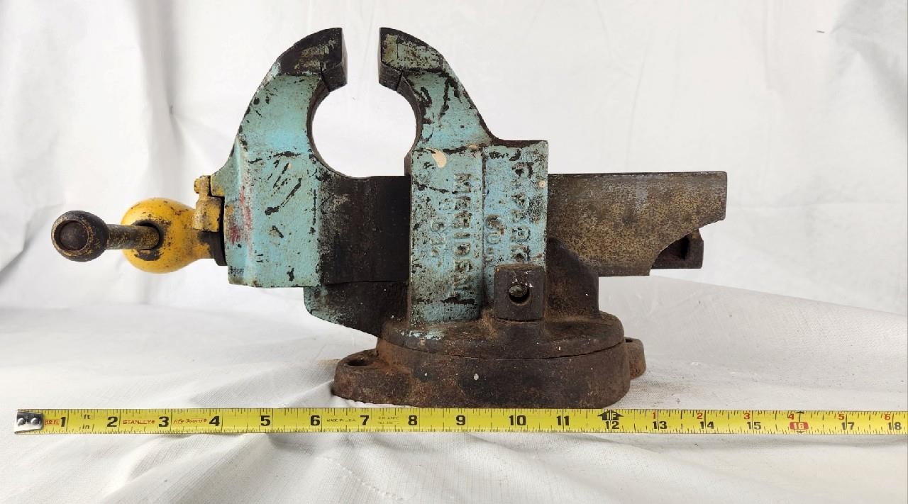 Chas Parker Co No 204 Swivel Base Bench Vise 4 inch Jaws