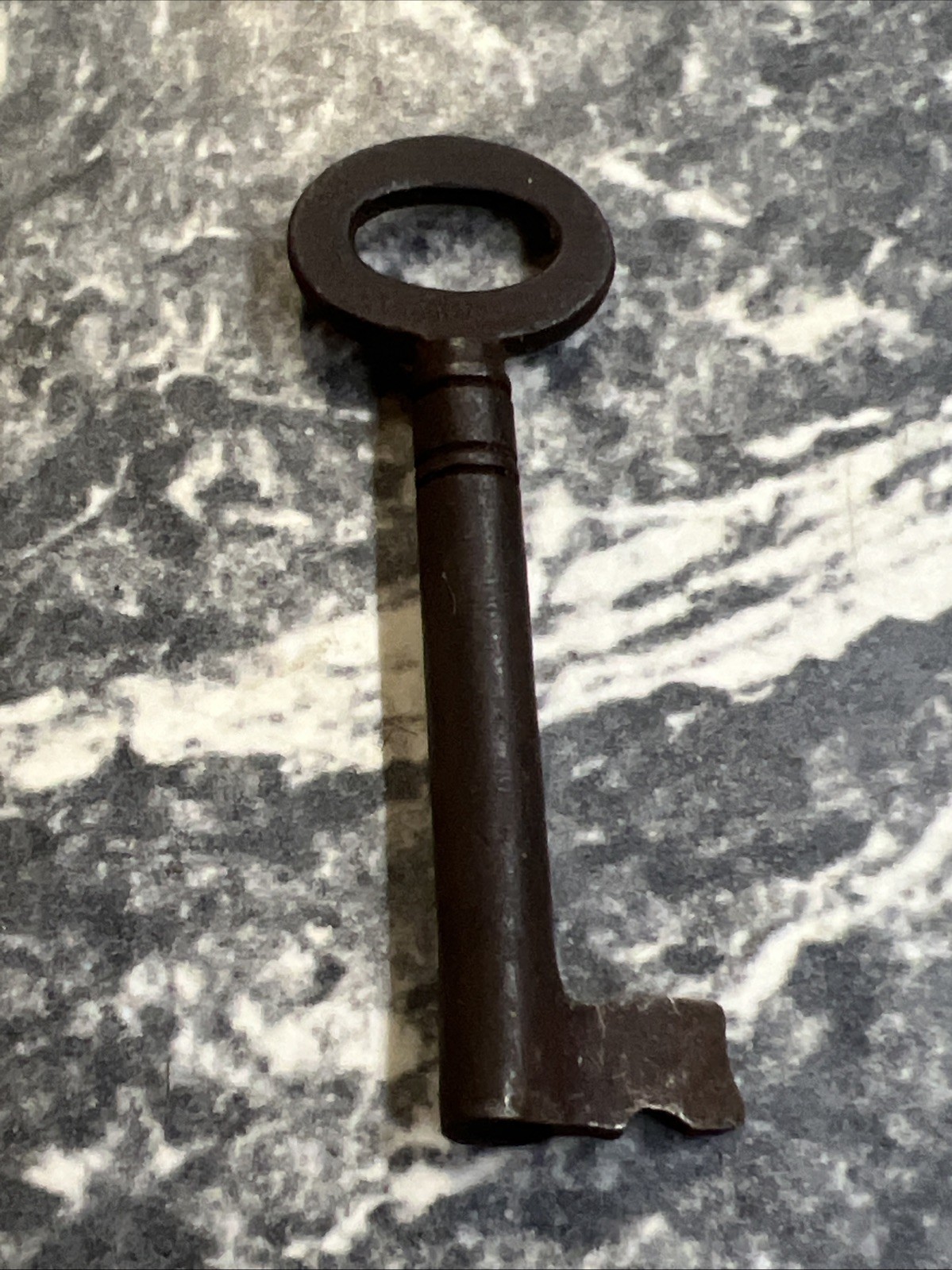 VINTAGE SKELETON KEY MELBOURNE LOCKSMITH 1800s GAOL JAIL SAFE DOOR ART LOCK