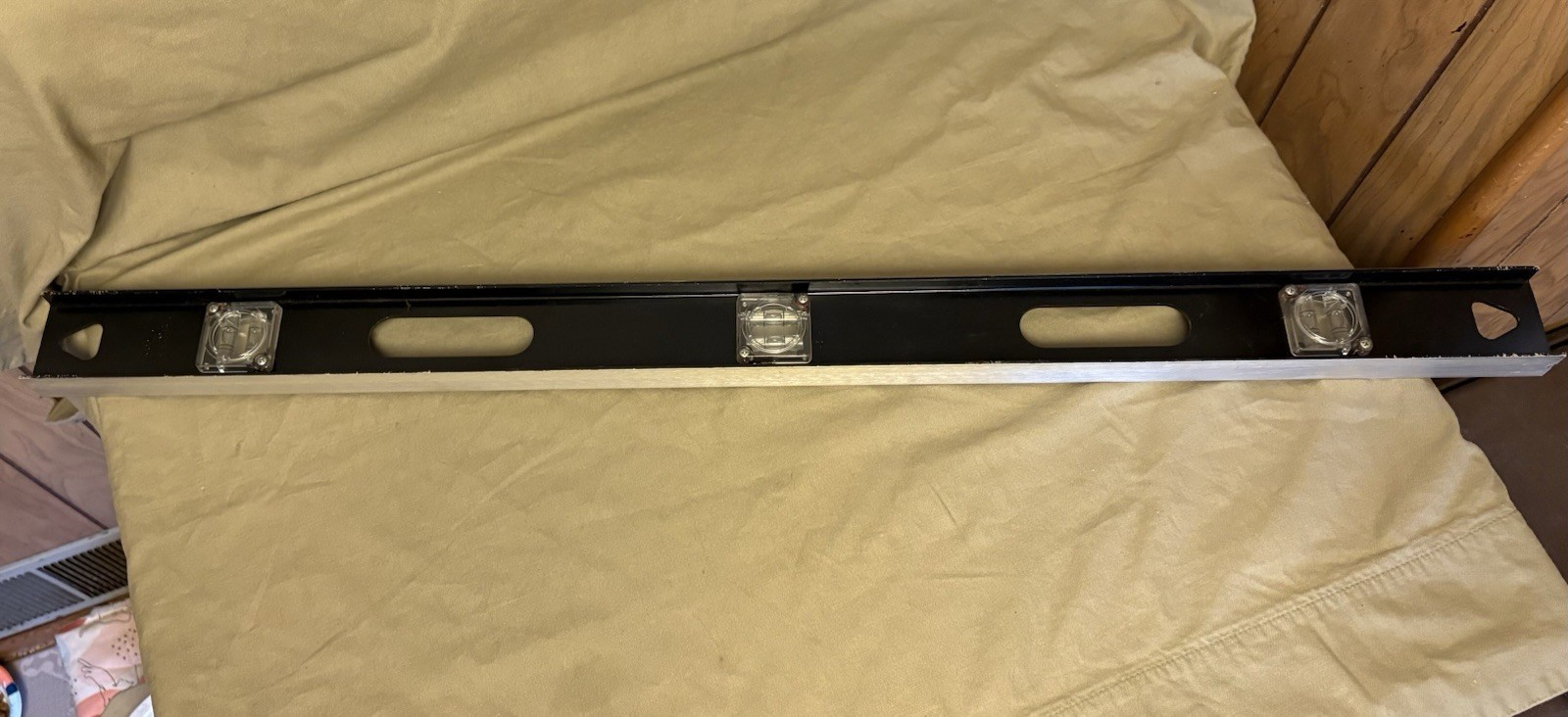Vintage M-d*36” Metal Level*Macklanburg-Duncan Co.* Silver & Black*Good Cond.