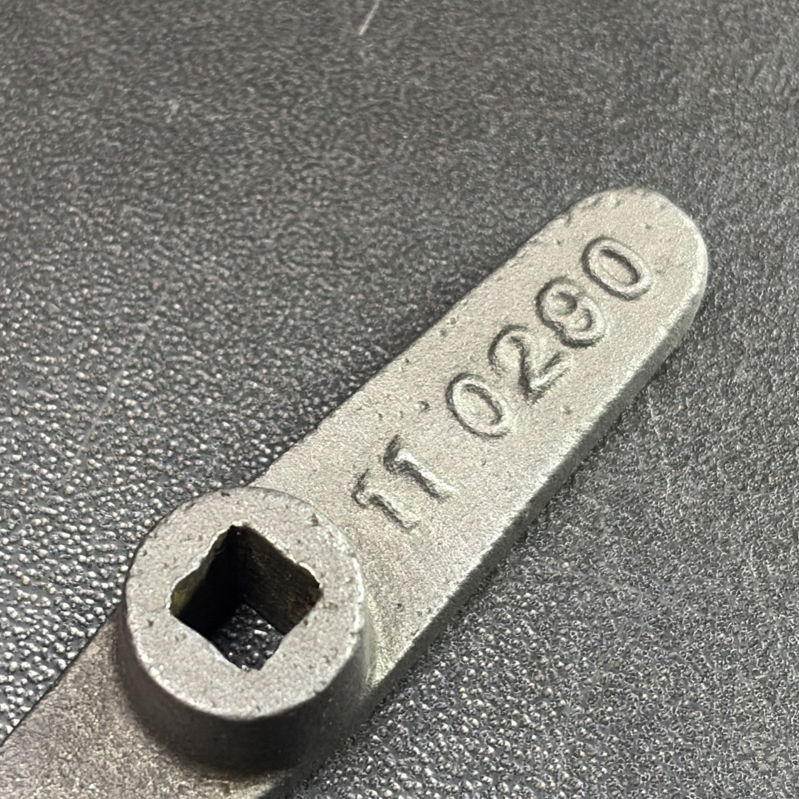 Pureco 11 0290 HVAC Gas Bottle Valve Wrench 9/32″& 11/32″ Square Openings
