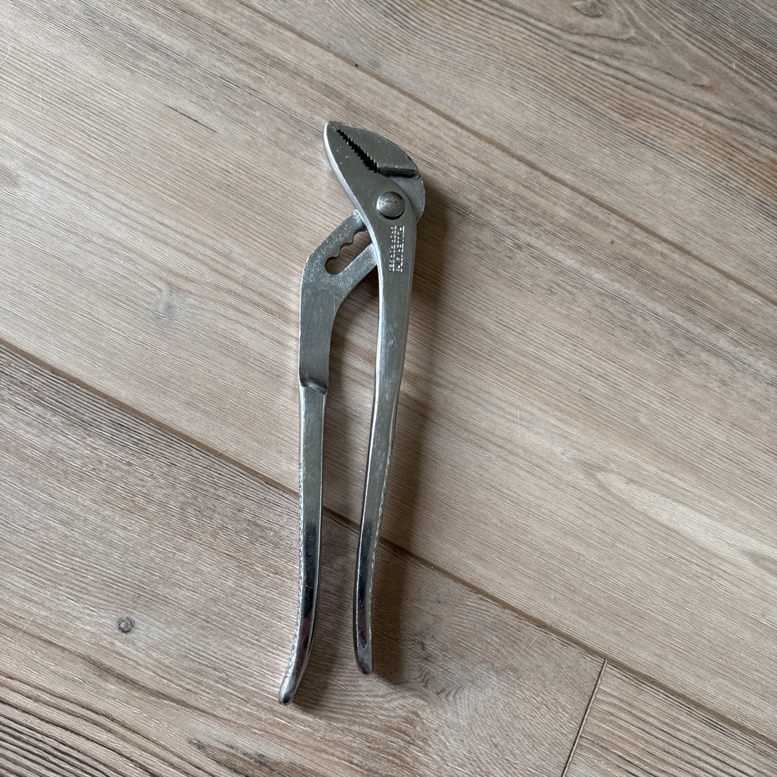 Fuller 197-9 Adjustable Pilers Wrench Water Pump Plier 9 1/2″ BF Japan Vintage