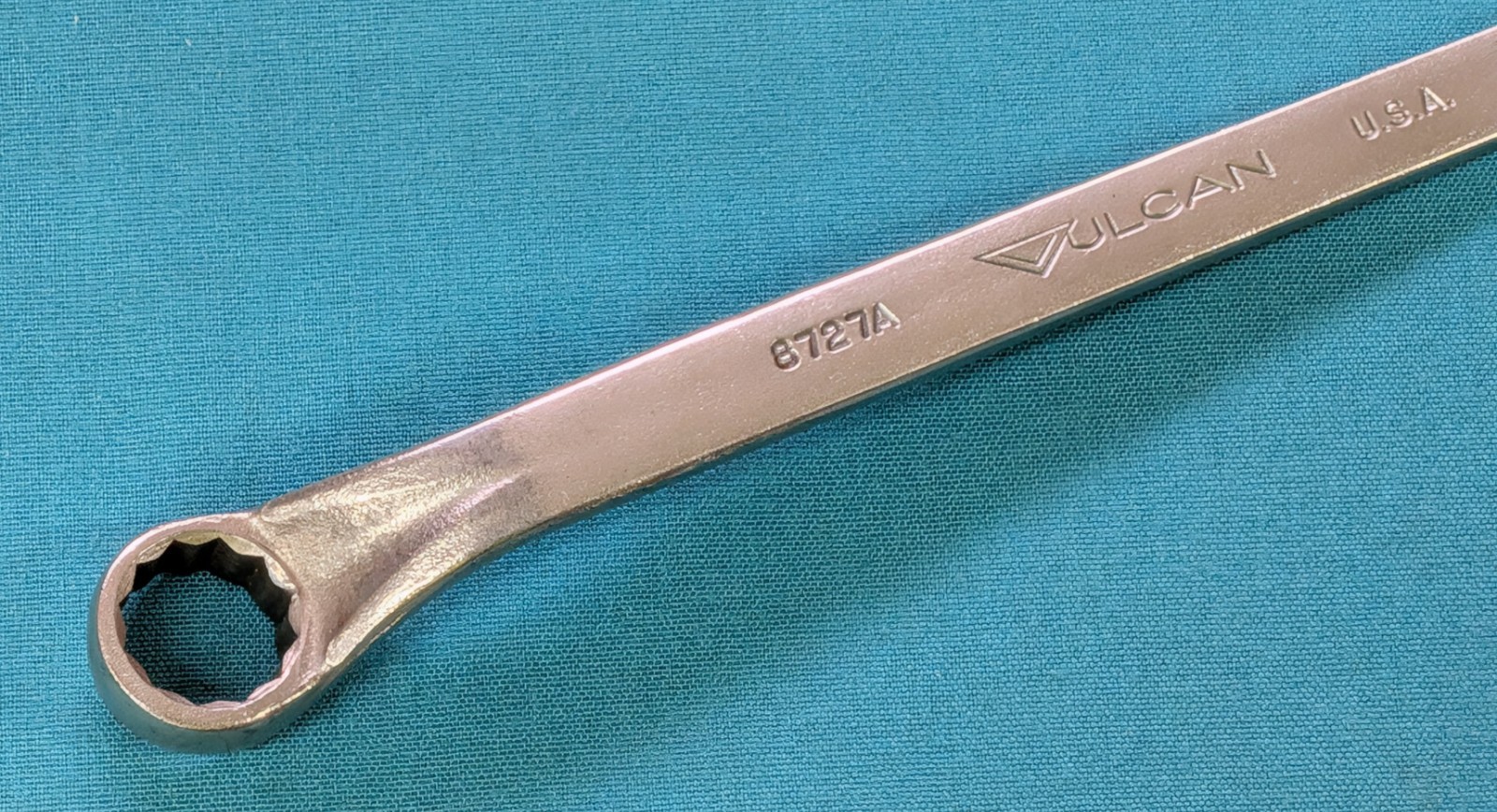 VULCAN USA 12-pt. No. 8027A Offset Double Box End Wrench 11/16″ x 5/8″ x 10-1/8″