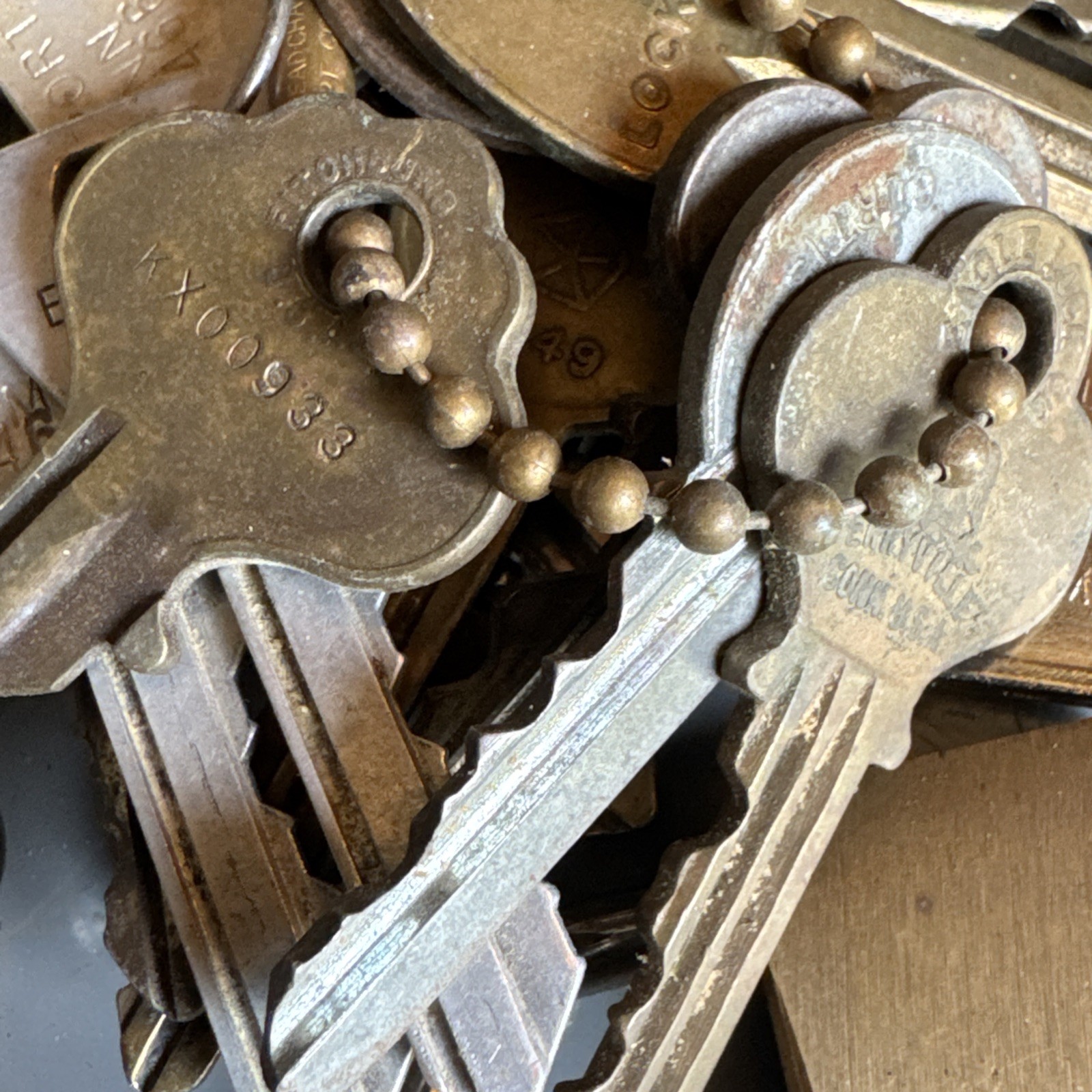 Lot Vintage Keys Random Cut House Car Auto Cabinet Padlock Misc