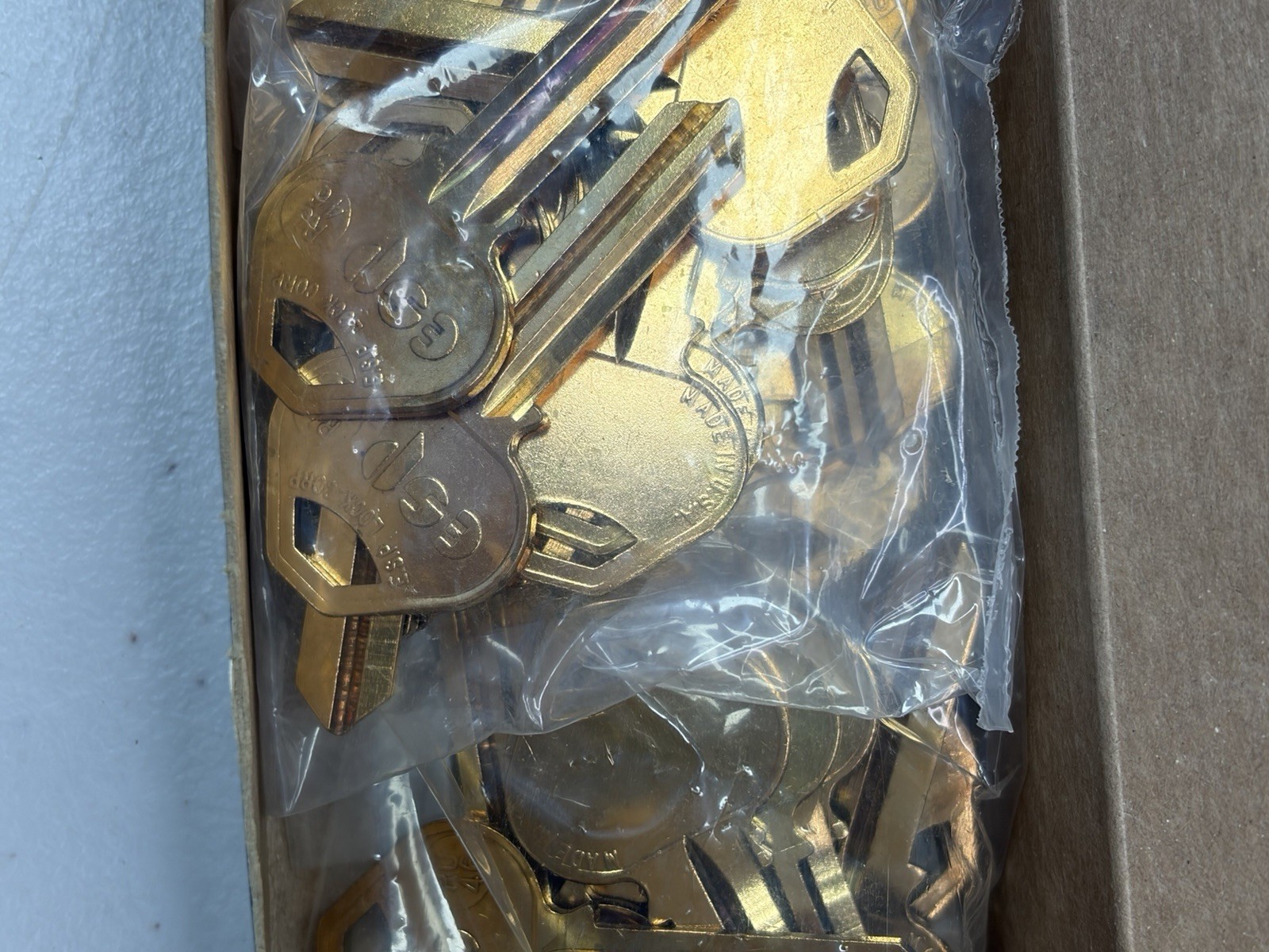 Huge Vintage Lot of Key Blanks Unused Various Keys Esp ilco Star Jet