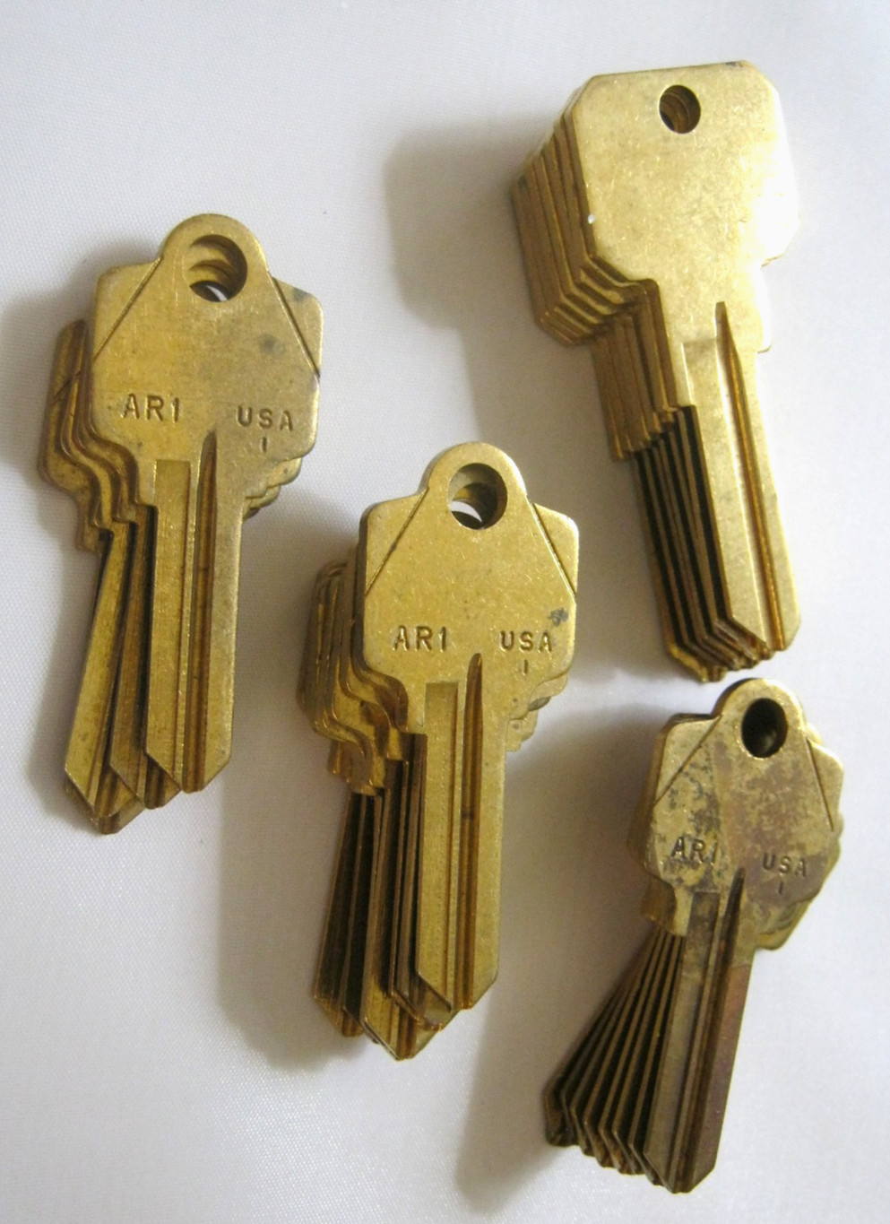 Lot of 28 USA ARROW AR1 & Others BLANKS KEY LOCKS Uncut
