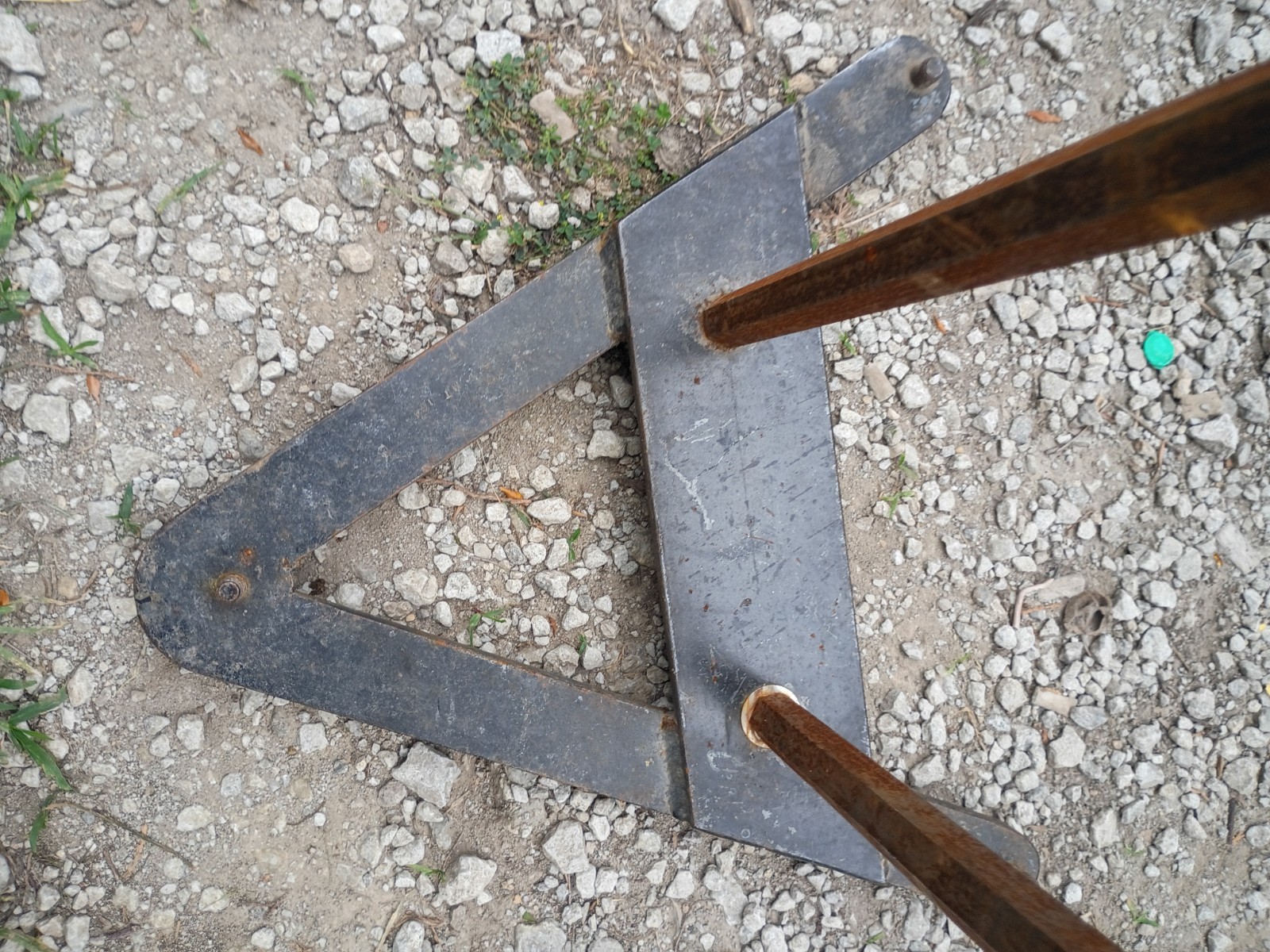 Heavy Duty Steel Roller Stand with Triangular Base