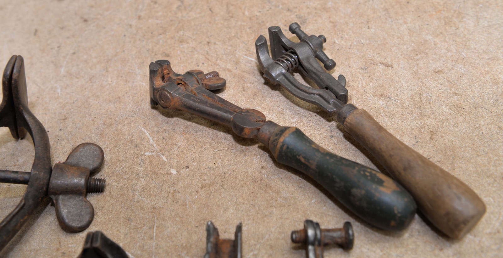 5 antique jewelers vise collectible machinist mini tool hand & bench vintage lot