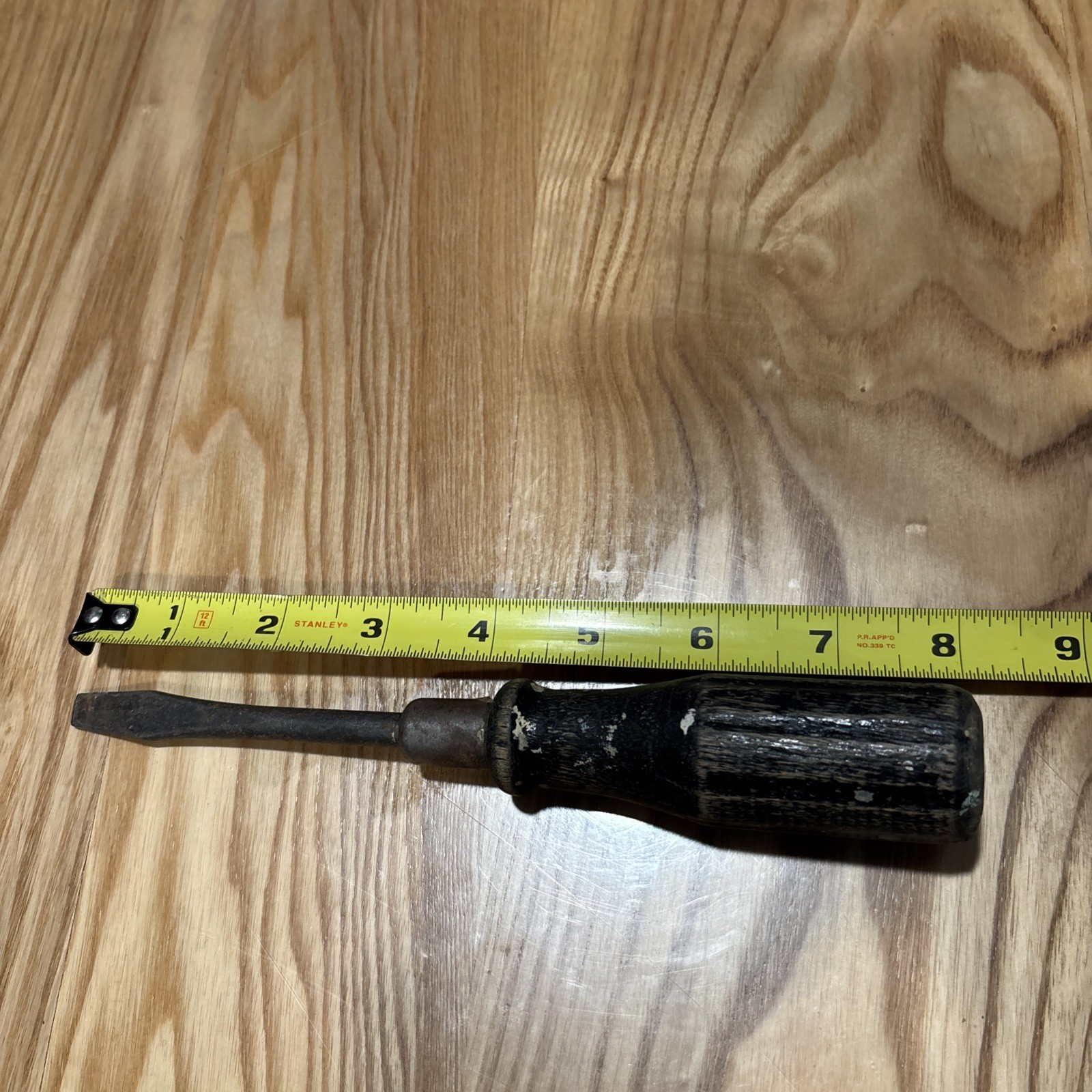 Vintage 8″ Wooden Handle Flat Head / Straight Screwdriver USED