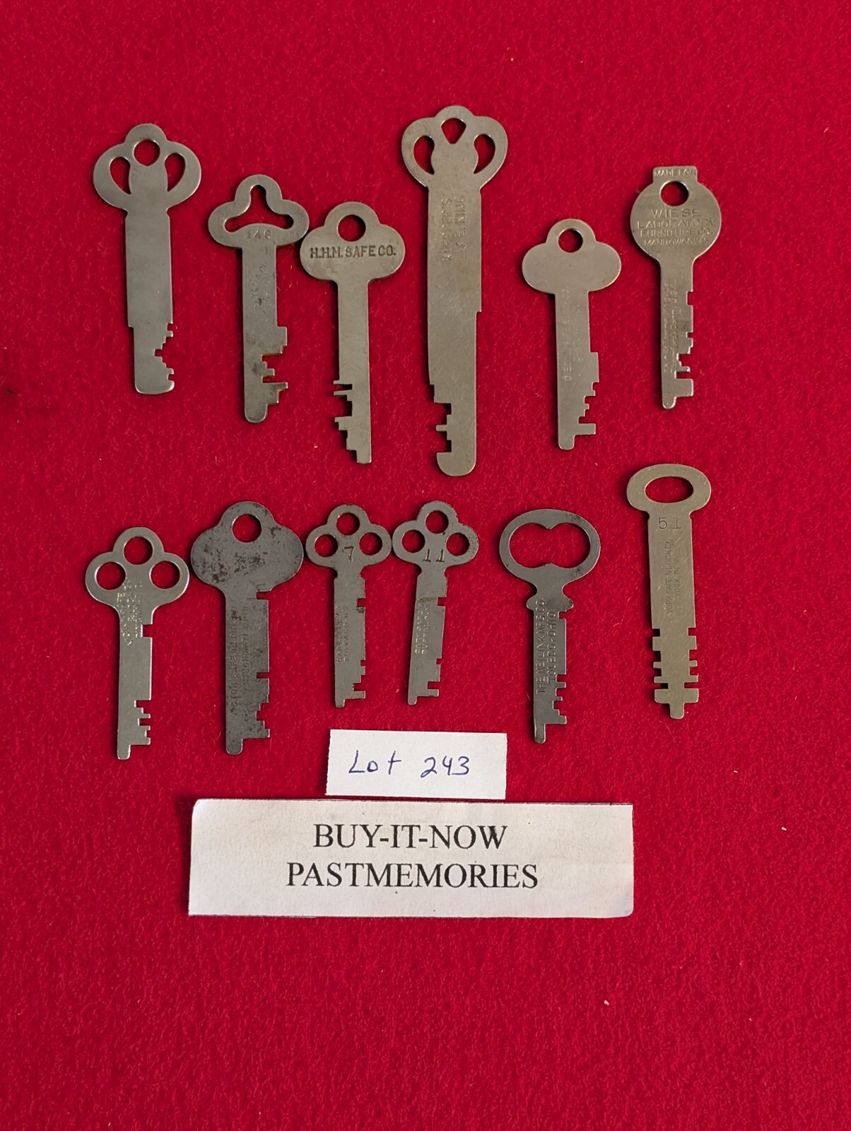 12 VINTAGE SAFE & LAB BRASS STEEL PIN TUMBLER KEYS, ANTIQUE LOCKS & KEY LOT #243