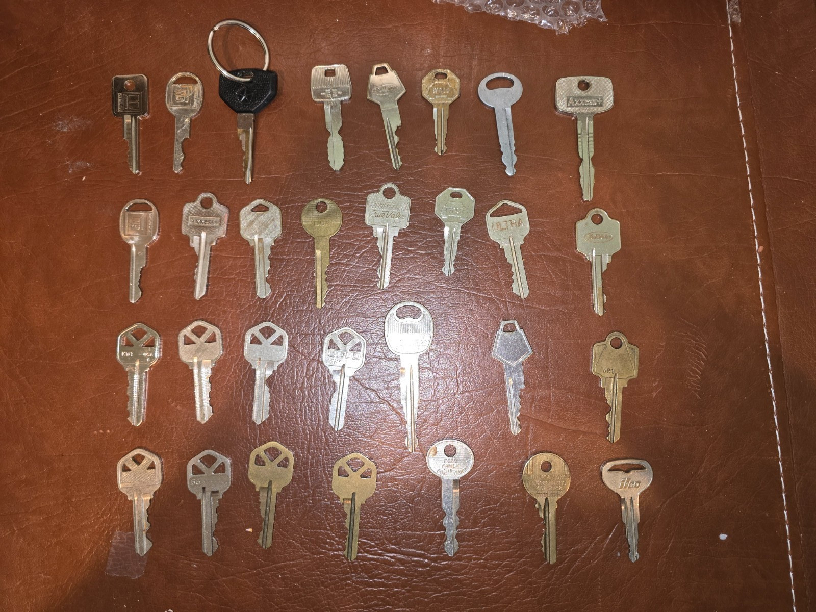 Over 3lbs of Old Keys – Tubular – Auto – Home – Misc