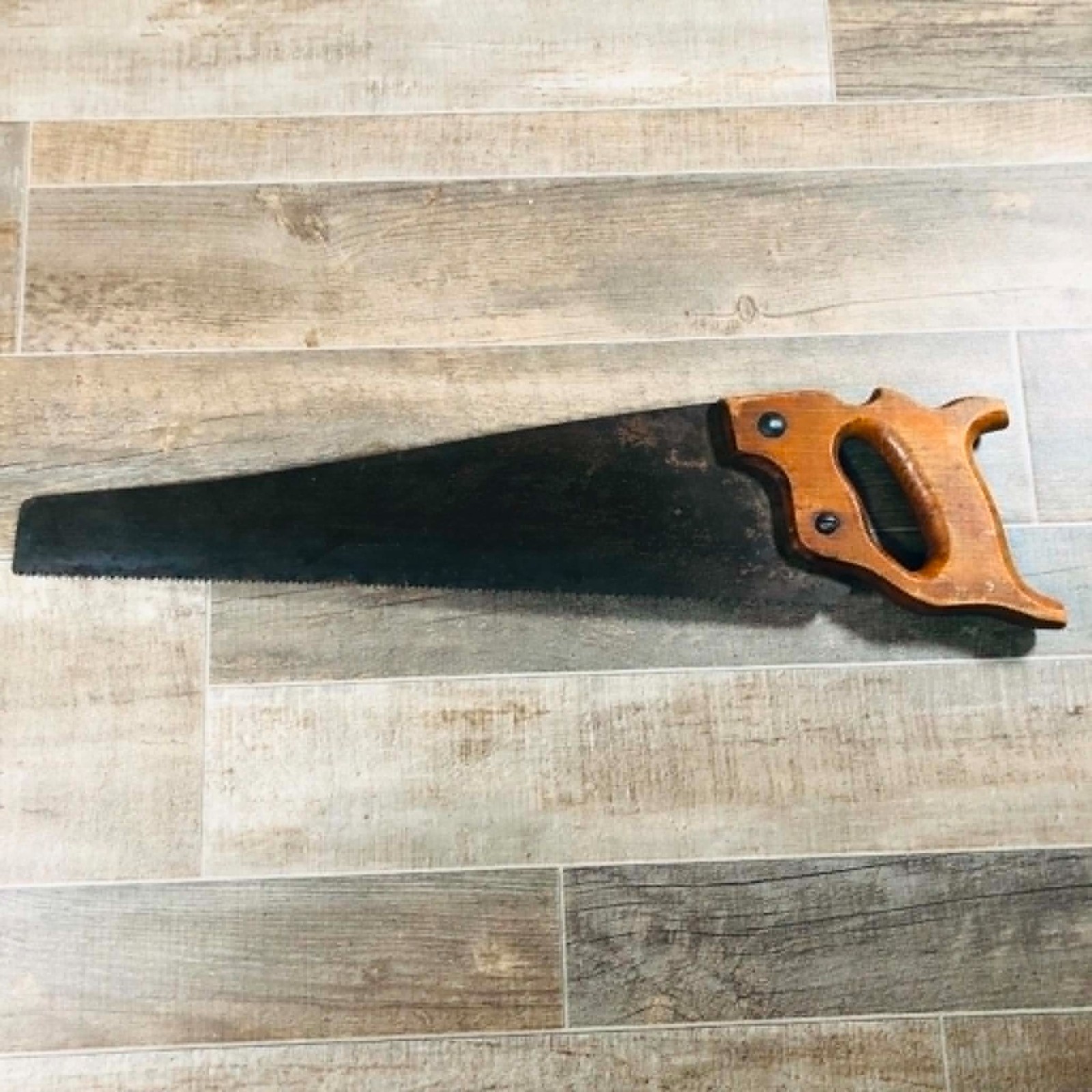 VTG Antiq Hand Panel Saw Carved Closed Wood Handle 2 Screw Carpentry Tool Decor