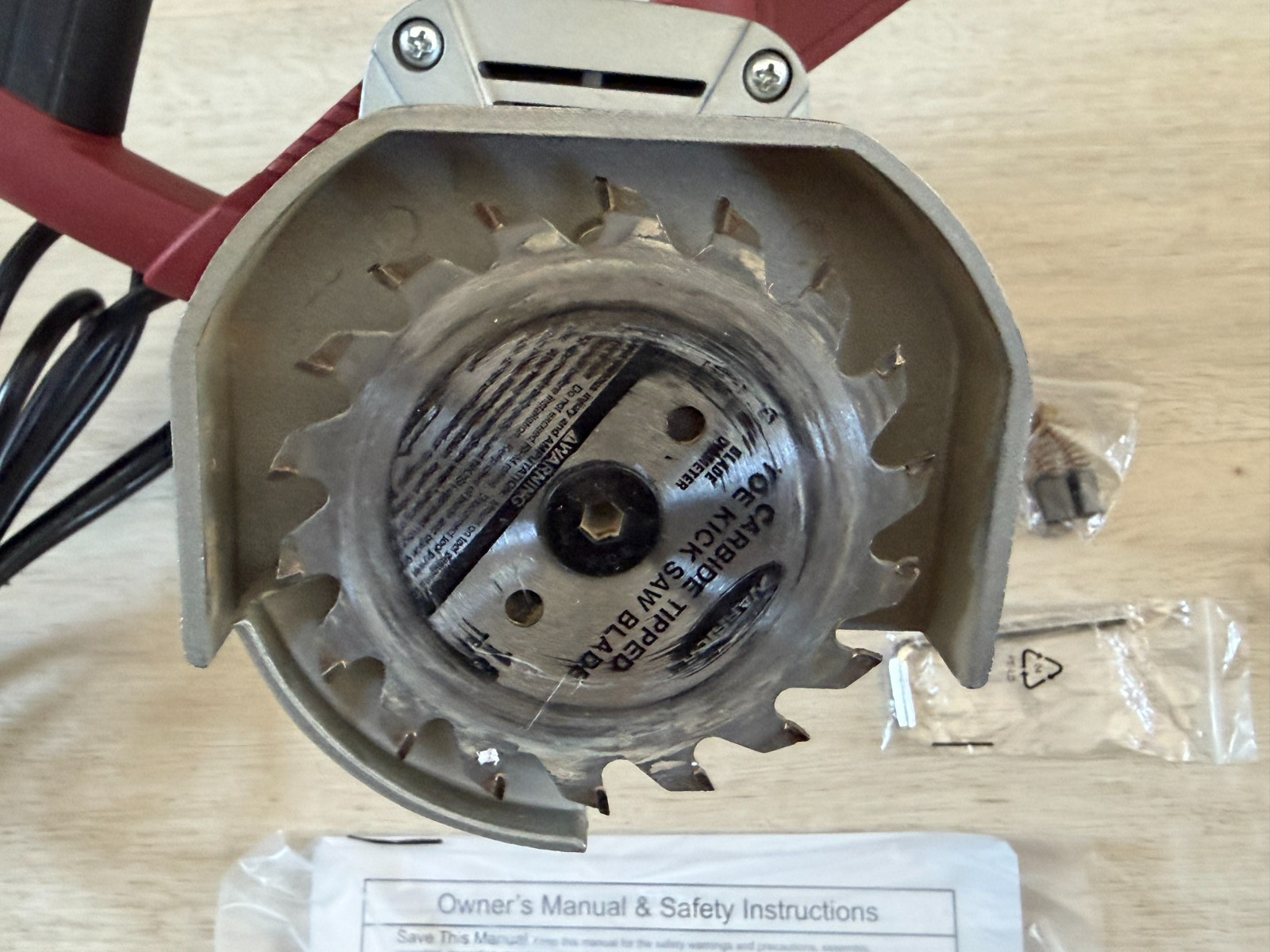 Chicago Electric 3-7/8″ Toe Kick Saw Model 62420 6.8 Amp Undercut Flooring Saw