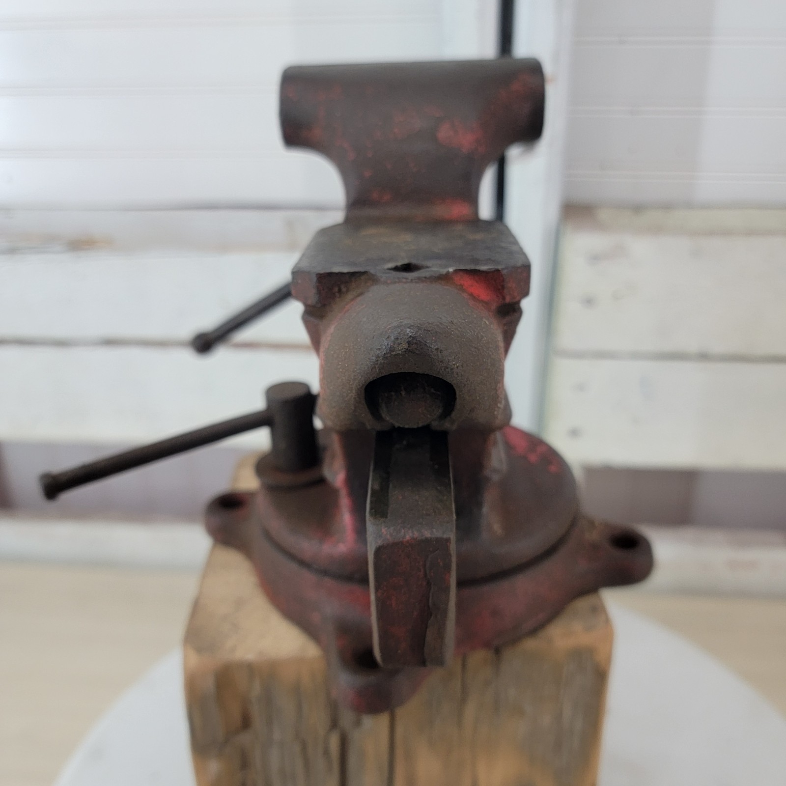 Vintage Columbian C44 Swivel Base Bench Vise 4″ Jaws Cleveland Ohio USA Working