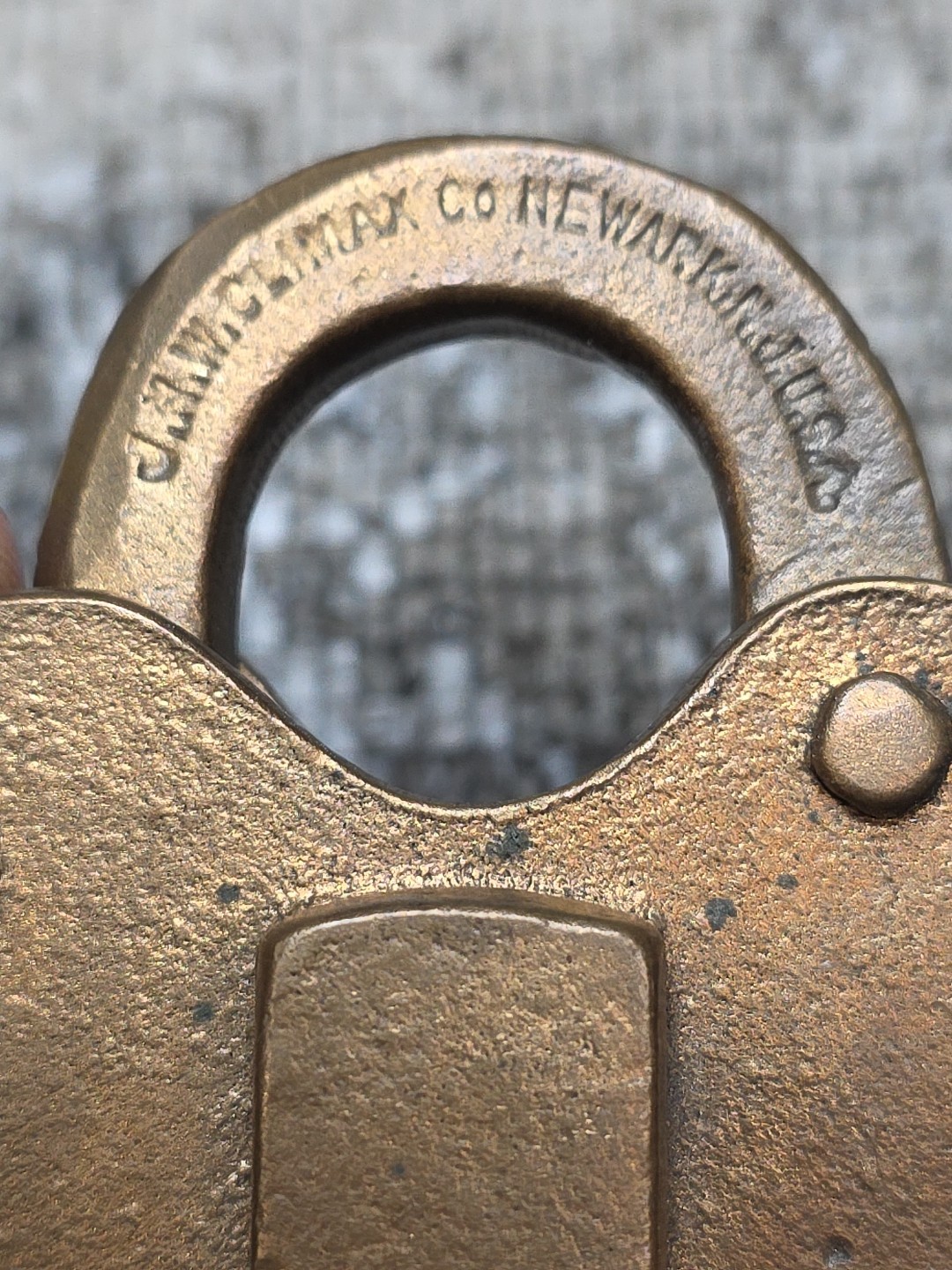 ANTIQUE BRASS HEART SHAPED LOCK JHW CLIMAX CO NEWARK NJ USA NO KEY W/ CHAIN