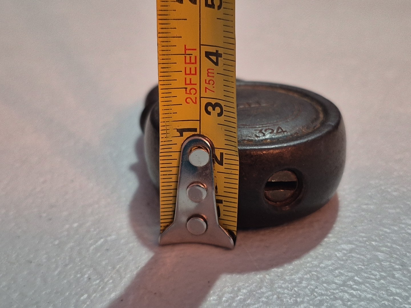 YALE – 324 – THE YALE & TOWNE MFG CO – Vintage PADLOCK – NO KEY *READ