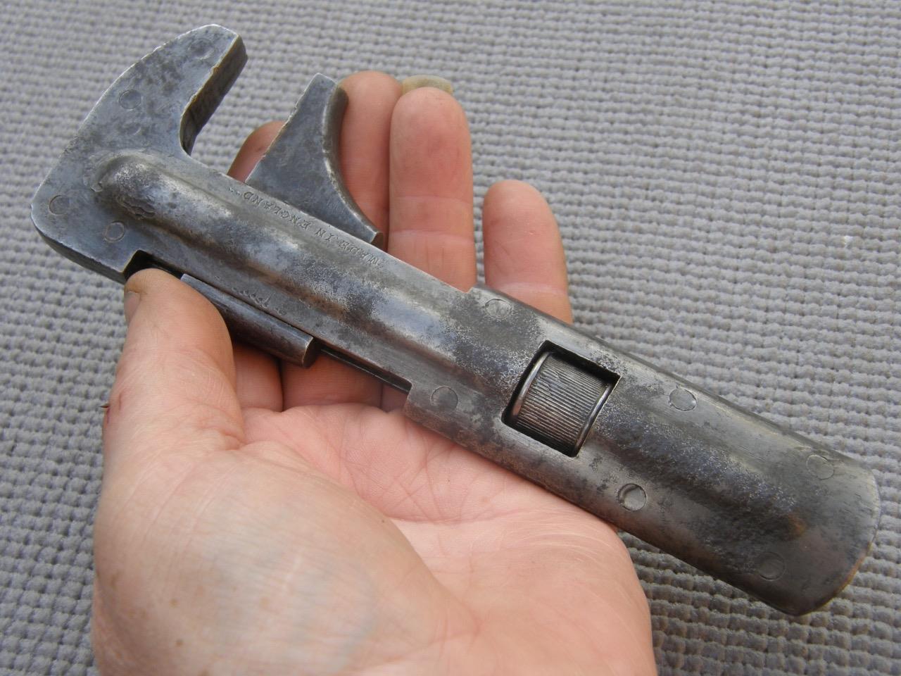 ANTIQUE WRENCH ADJUSTABLE SPANNER “ECCO” 7″ BY ABINGTON ENGLAND c1909.