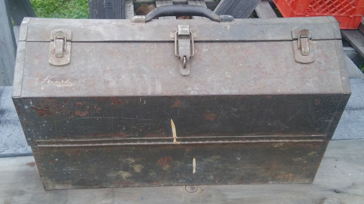 Vintage Heavy Duty Kennedy Folding Toolbox Model 1022