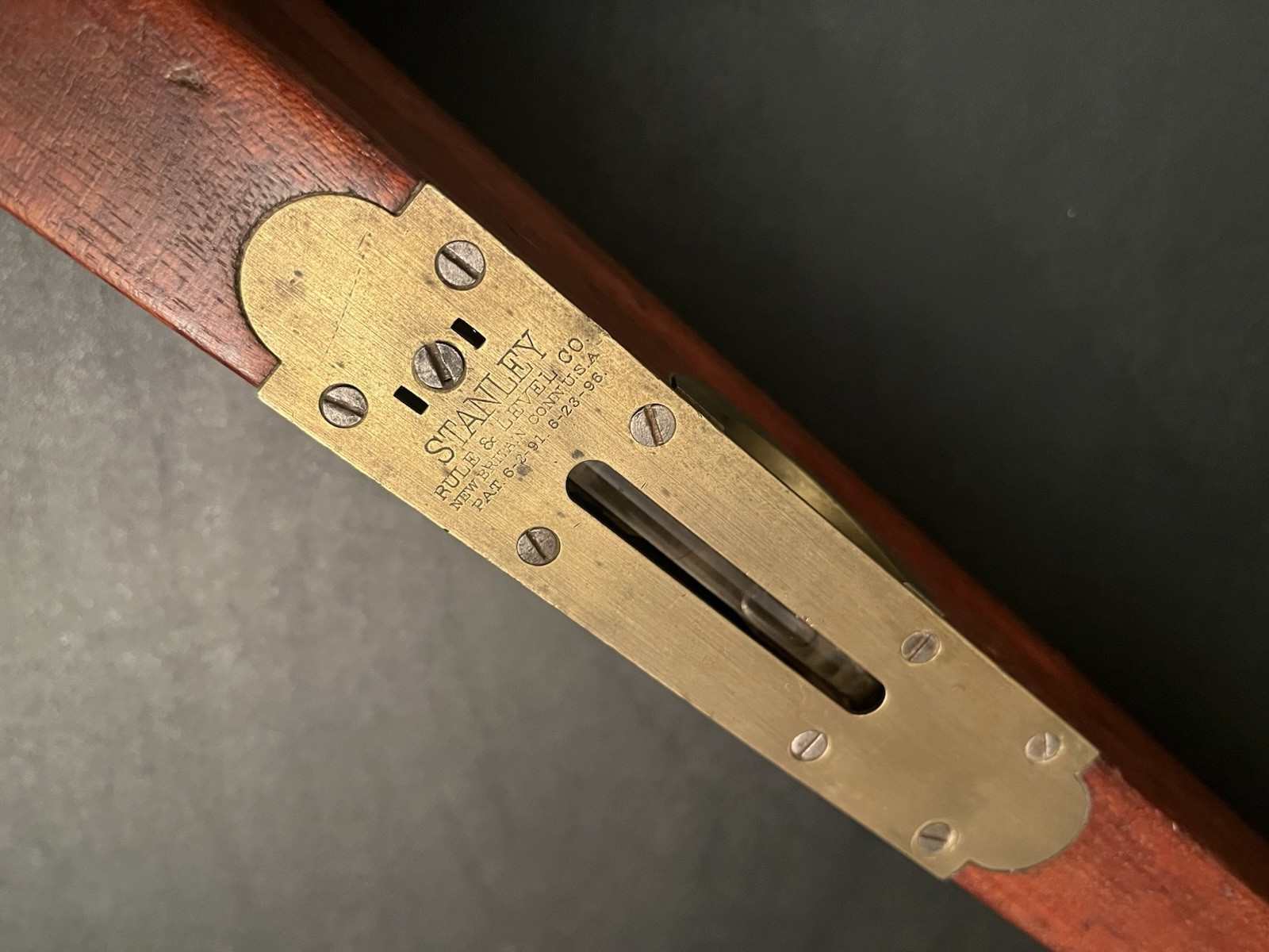 Vintage Stanley Rule & Level Co. Pat. 1891 + 96 Mahogany Brass Level 26+” V Nice