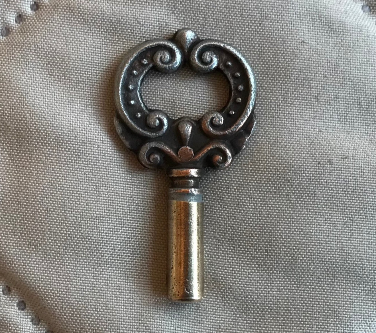 Vintage Lamp Switch Key Threaded
