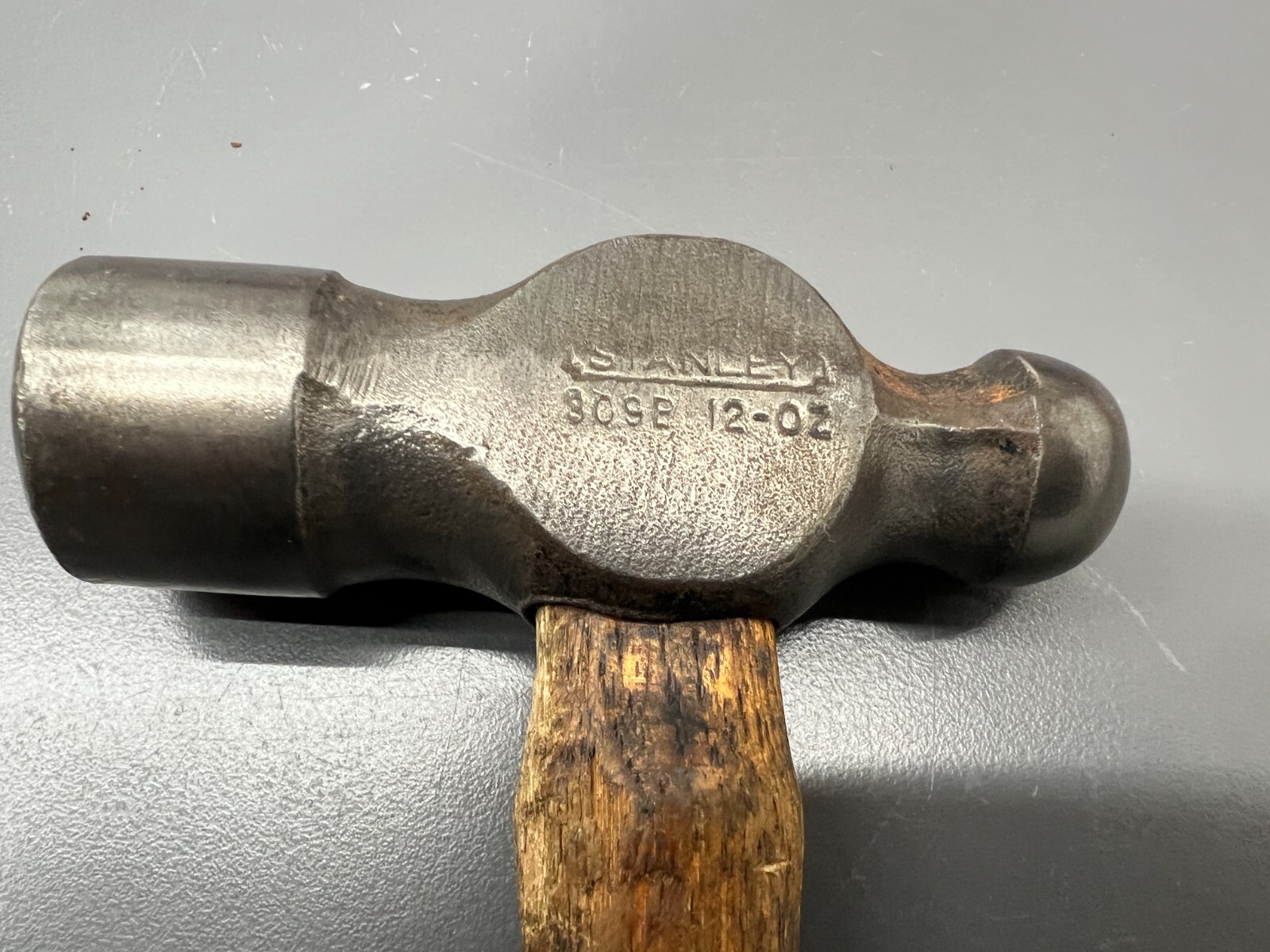 (H1) VINTAGE STANLEY 309B 12OZ. SHORT MACHINIST GUNSMITH BALL PEEN HAMMER – USA