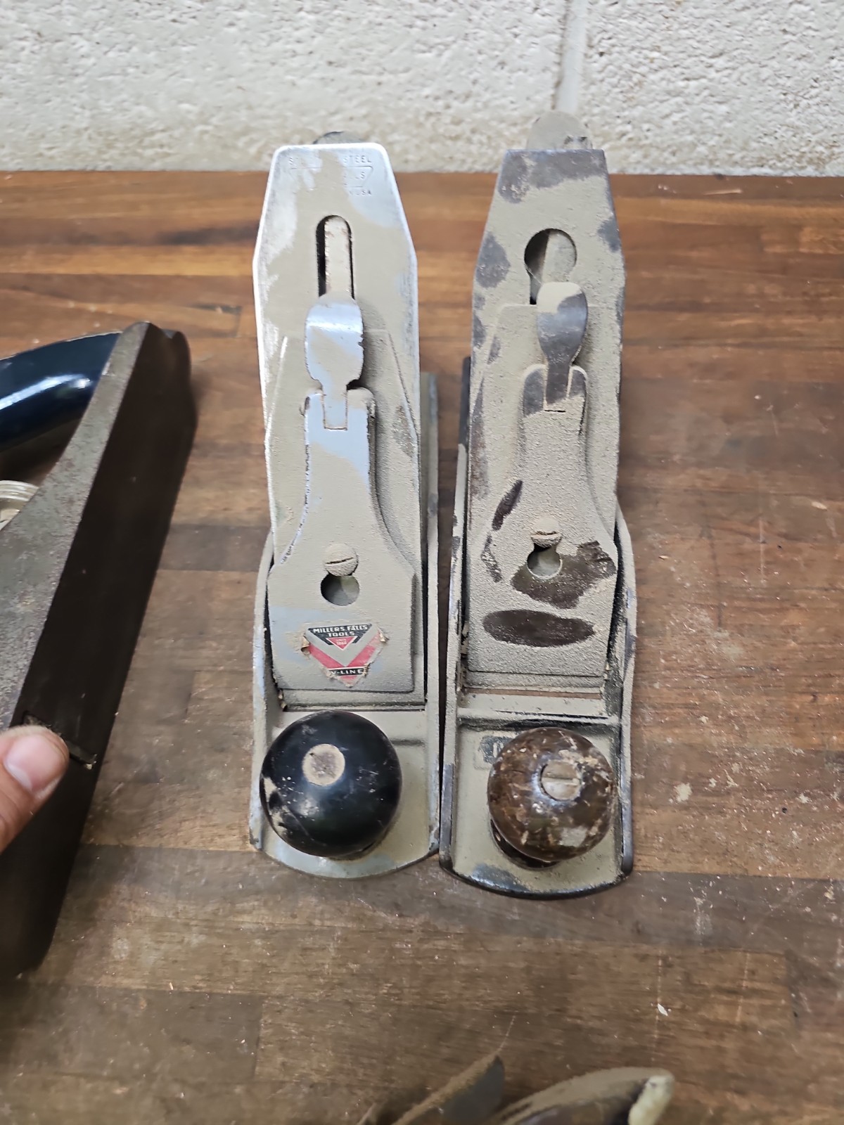 S46- 5 vintage No. 4 size Planes – Stanley Millers Falls Etc