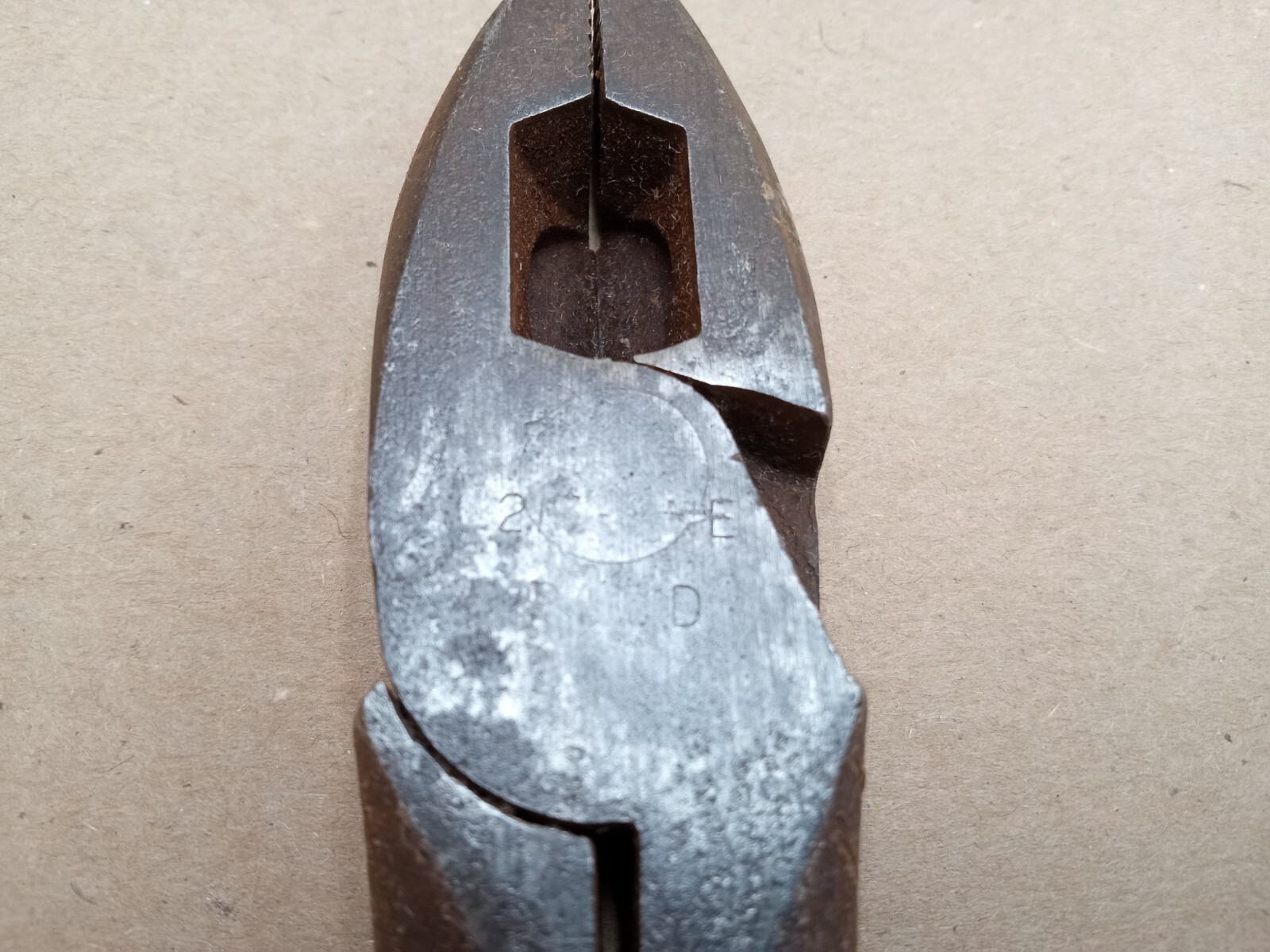 VINTAGE KLEIN TOOLS 213-8NE 8.5″ LINESMAN PLIERS Chicago – Made In USA
