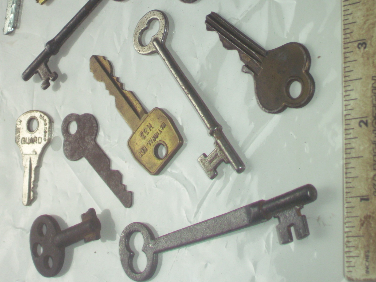 vintage mix 19 keys lot, skeleton, barrow, cabnet, lock, other Solid Steel