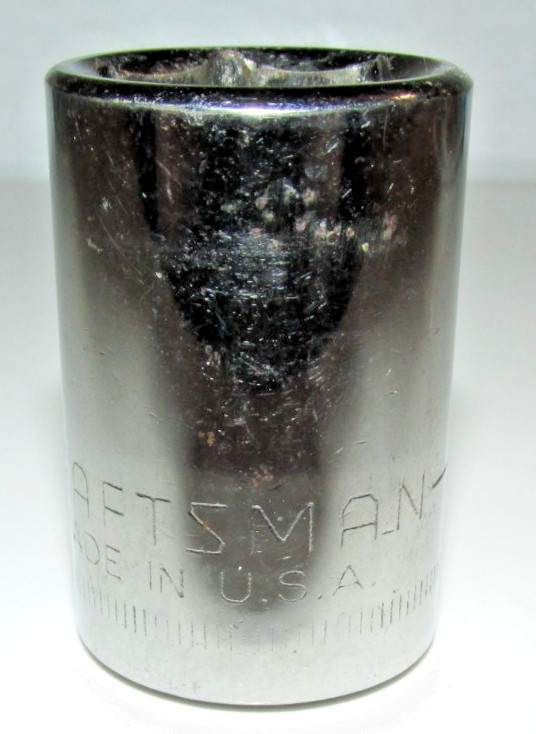 T #70 – Craftsman USA 18mm, 6 PT., 1/2″ Drive Shallow Chrome Socket G 44228