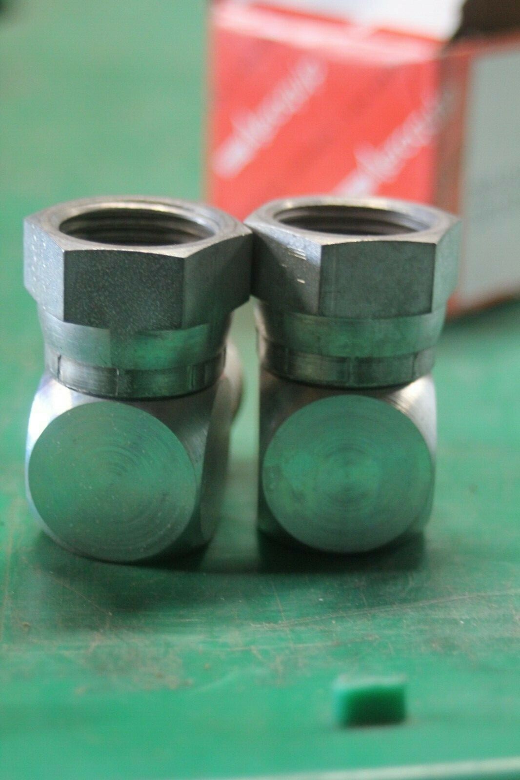 Aeroquip 90 Degree Swivel Nut Elbow 2071-12-12S 2 Pc