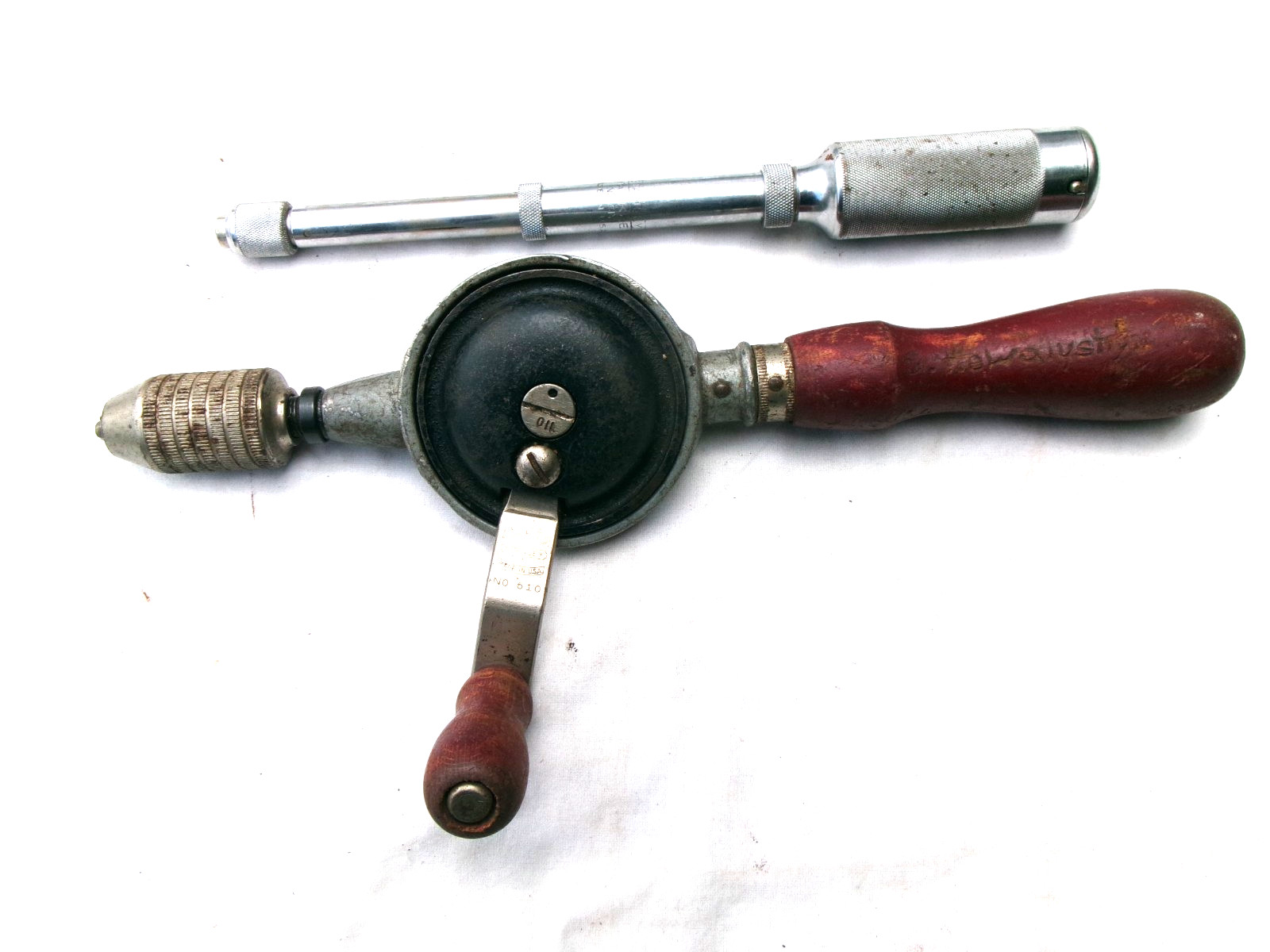 PAIR OF STANLEY DRILLS – NO. 610 EGG BEATER TYPE & NO. 41Y PUSH DRILL