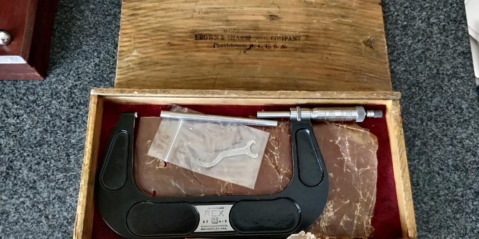 1920’s EXCELLENT Brown & Sharpe REX micrometer 4-5″ #67