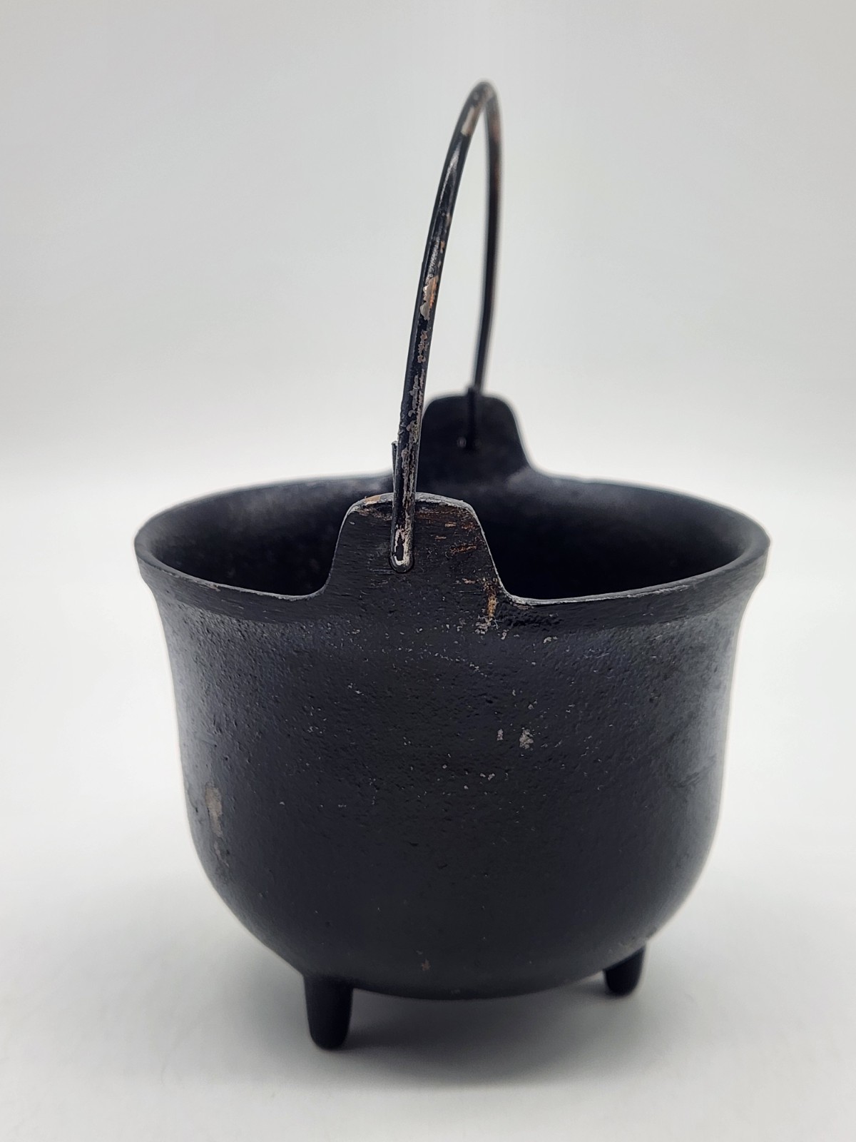 Vintage Decorative Small Cast Iron Cauldron Smelting Pot Stamped 213 3 Legs