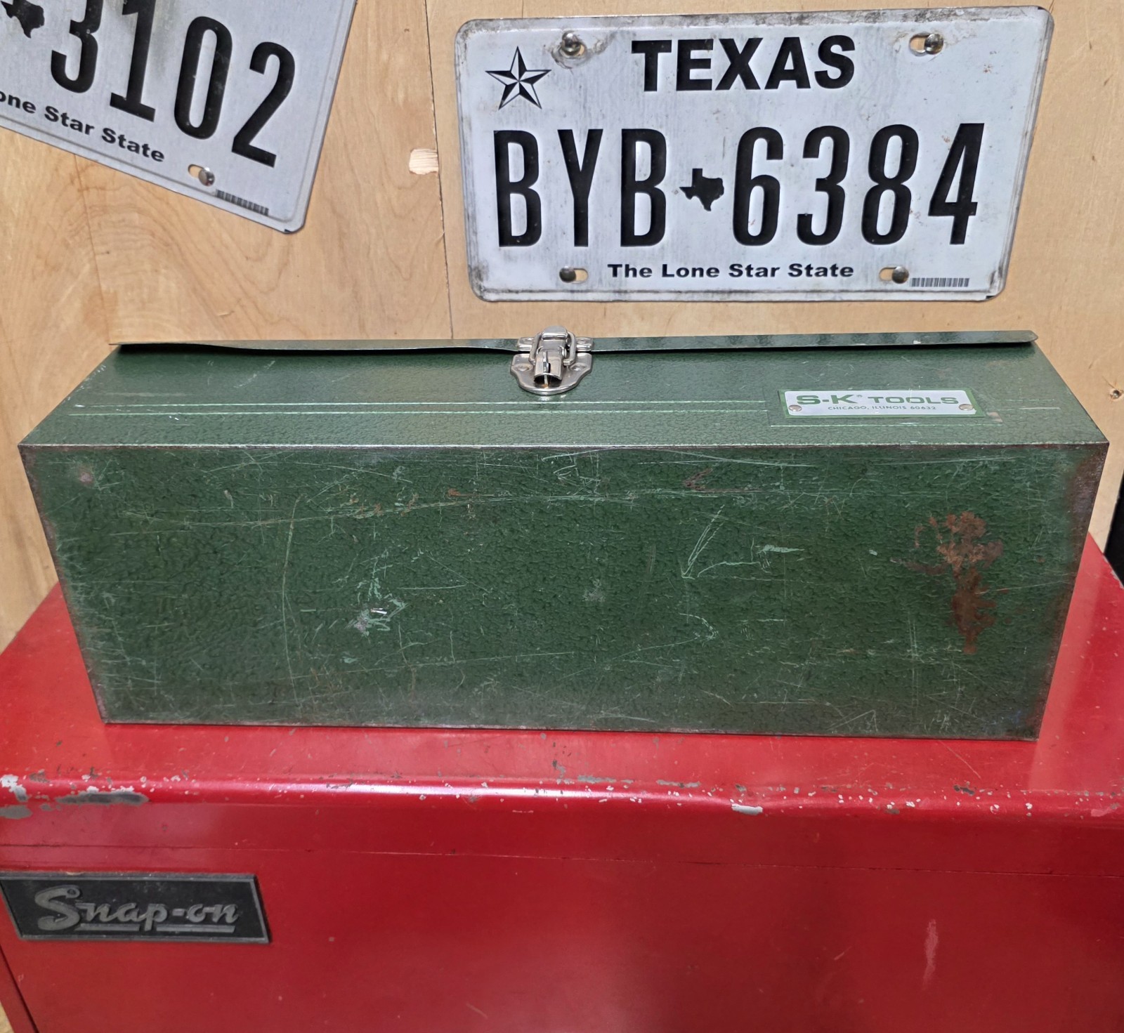 SK Tools Vintage Green Hip Roof Toolbox with Tray USA 17.75 x 6″ x 6″ From 1968