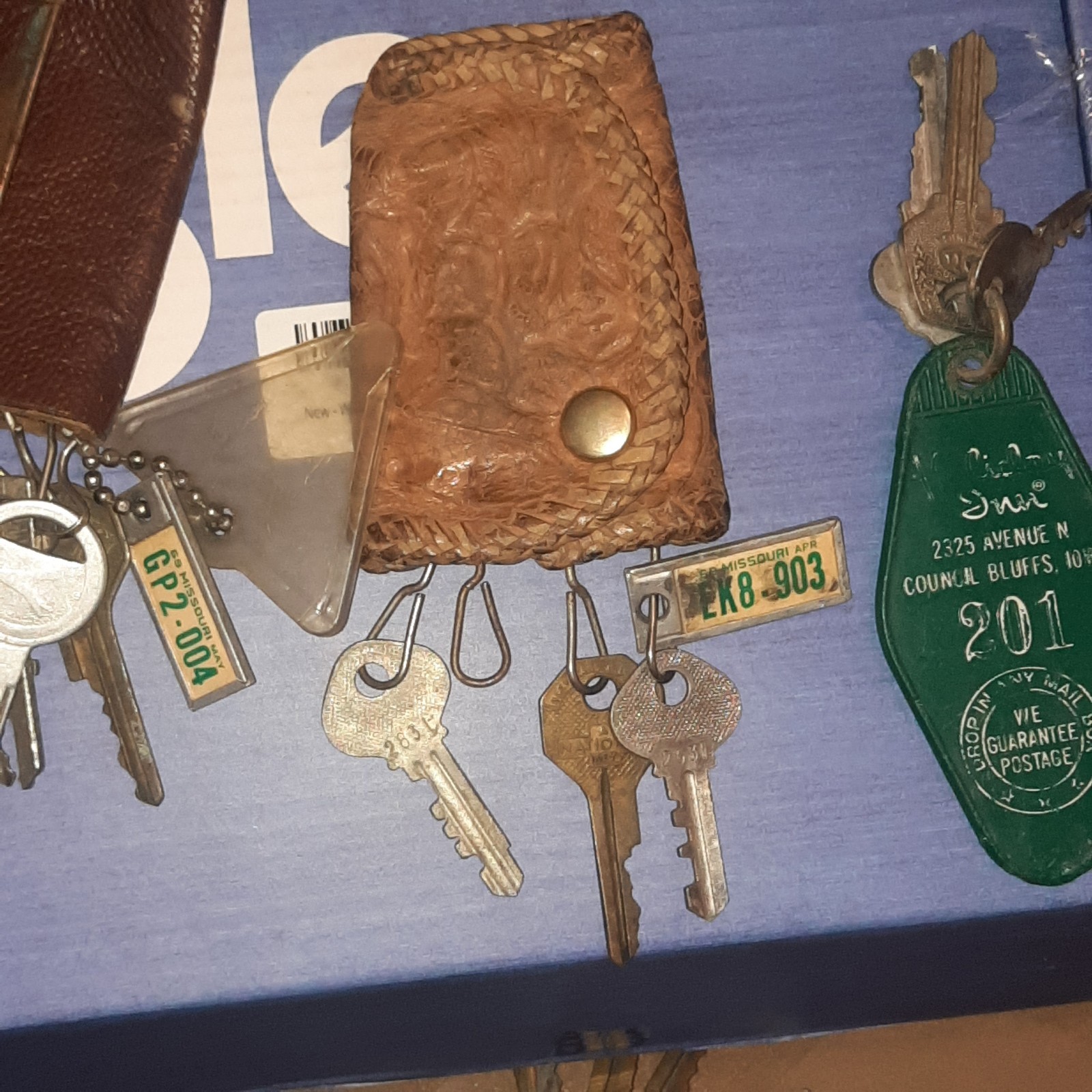 Vintage Keys Mixed Skeleton Key, Key Chains, car, padlock, door,hotel.