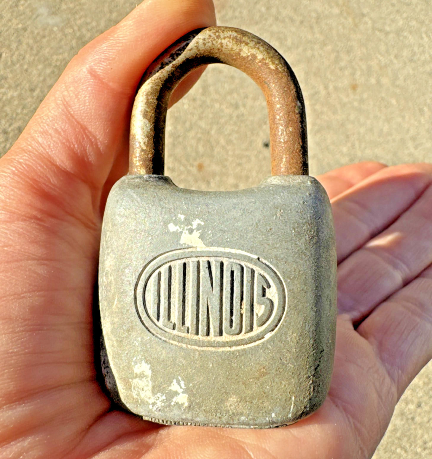VTG Illinois Lock Co Padlock With Illinois Key Lock Does Not Latch Parts/Restore