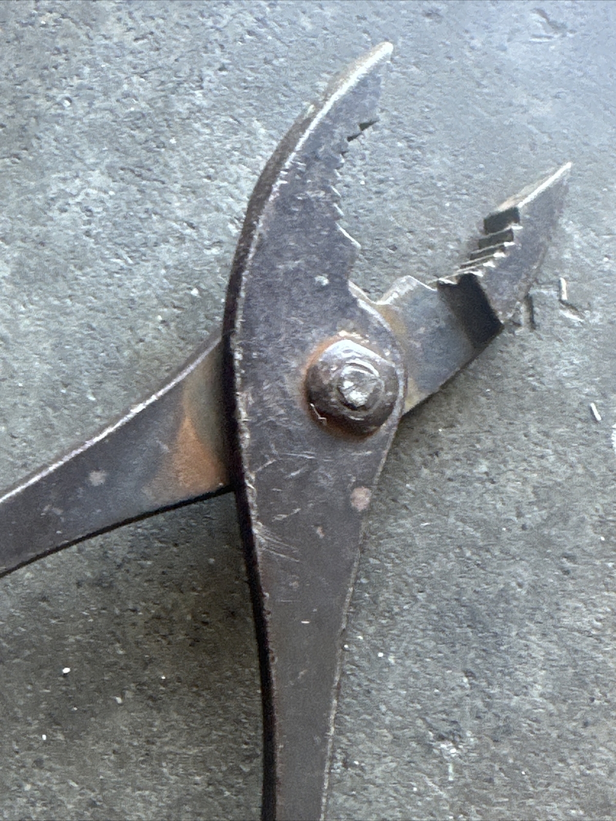 VTG 10″ JP Danielson SLIP-JOINT PLIERS, BLACK OXIDE FINISH, HERRINGBONE GRIP