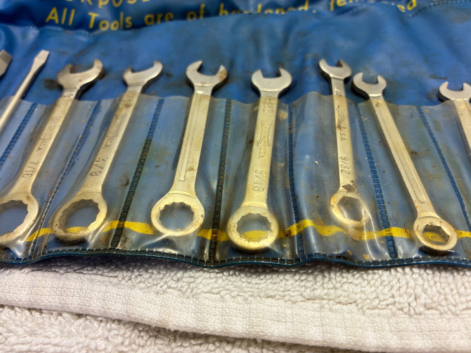 VINTAGE OXWALL’S DELUXE TOOL KIT FOR HOME -AUTO -WORKSHOP