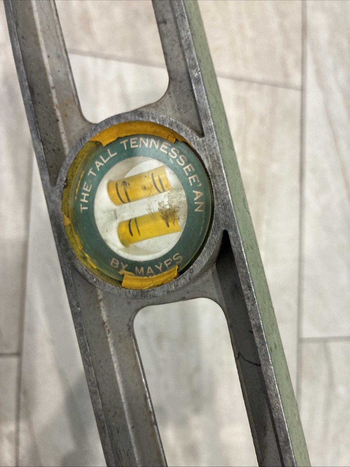 Vintage “The Tall Tennessee’an” by Mayes TT6-24″ Bubble Level Cast Aluminum USA