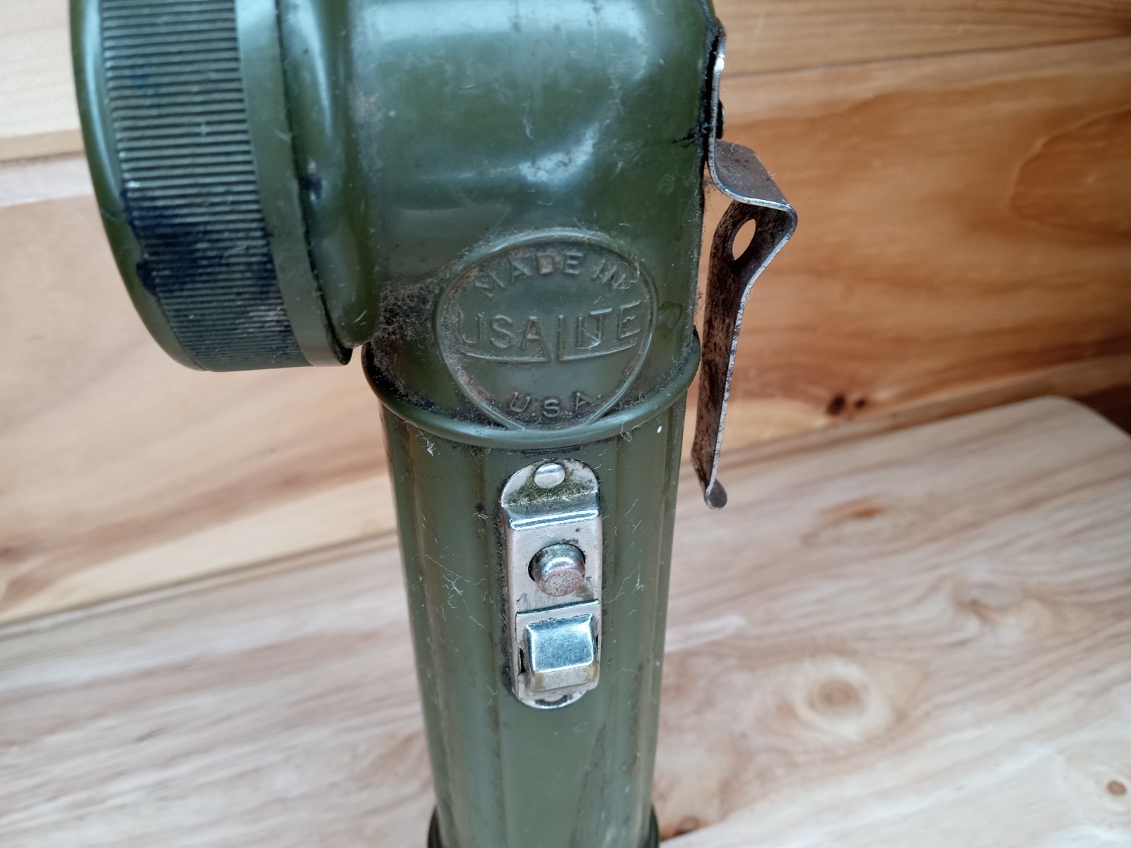 Vintage USALite 90° Green Flashlight New York USA – Dirty Needs Cleaning