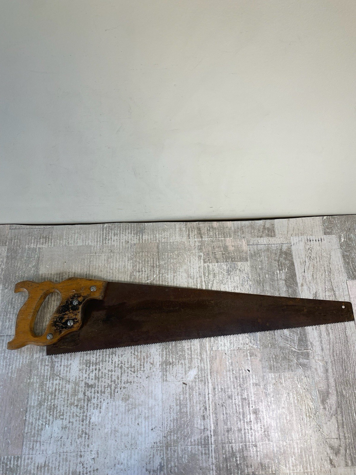 Henry Disston D-8 Hand Saw Warranted Superior 25″ Wood Handle Rusty Patina