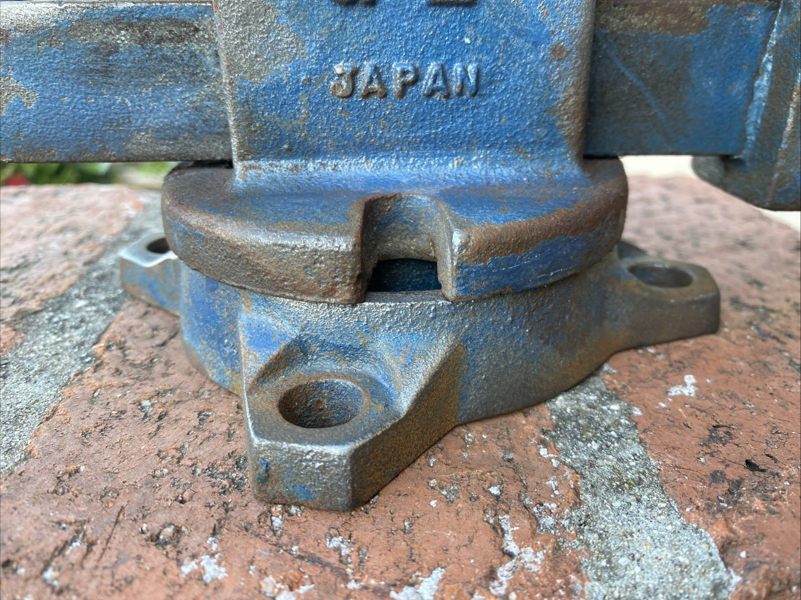 Vintage GL Japan 3” Swivel Bench Vise
