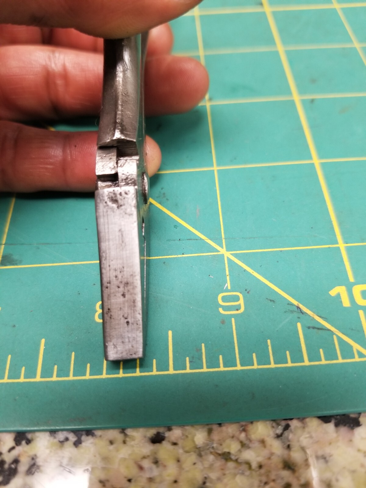 VINTAGE Button Pattern Linemans Plier Irving MFG CO., MADE IN USA