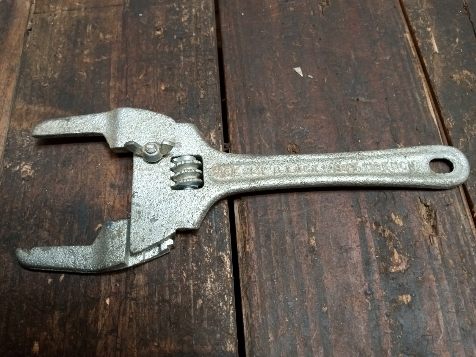Vintage Covers Co. Ace Slip & Lock Nut Adjustable Wrench Tool 10-1/8″ Bedford US