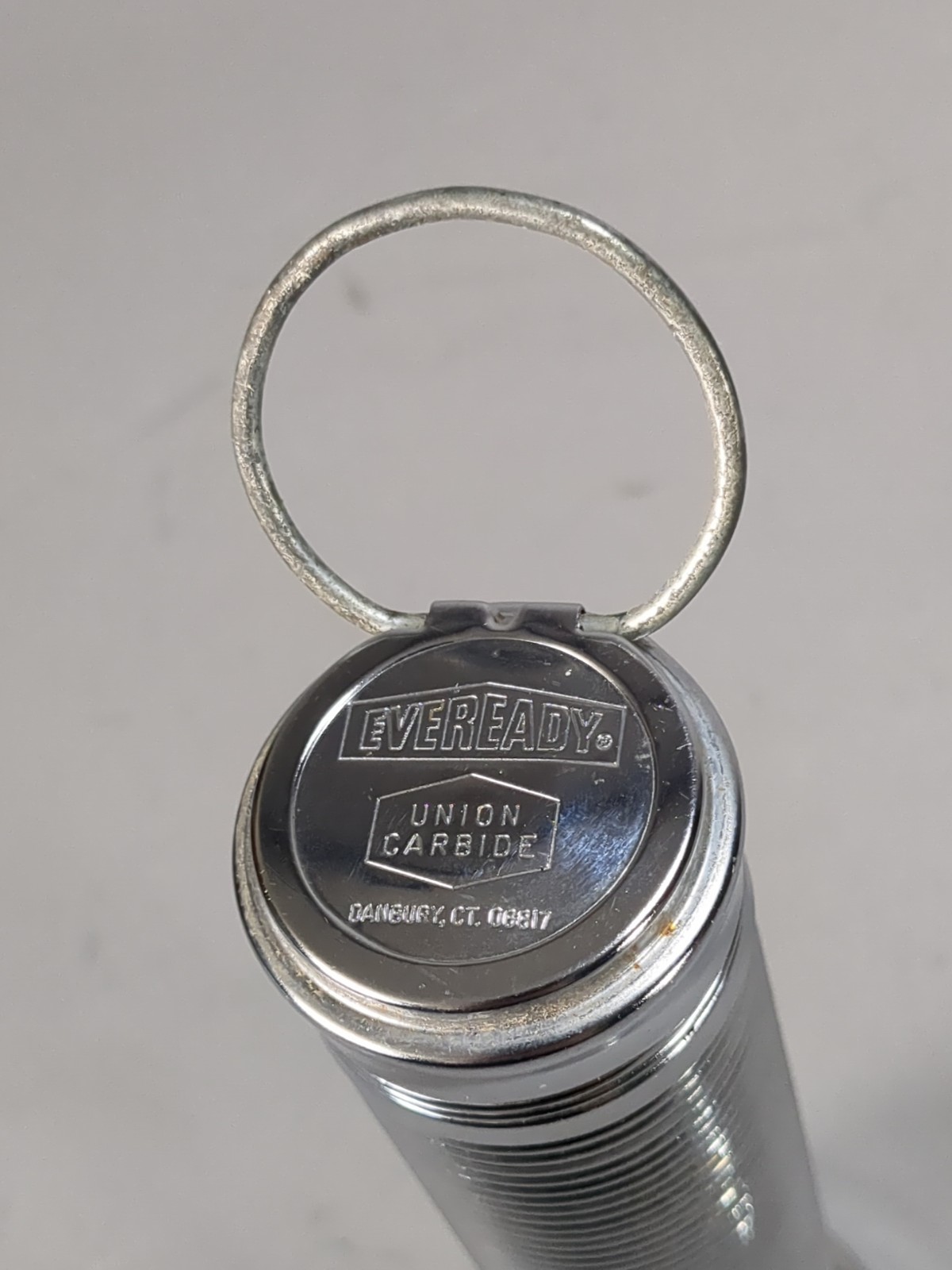 Vintage Energizer Eveready Chrome Metal Flashlight Ribbed Barrel Heavy Duty