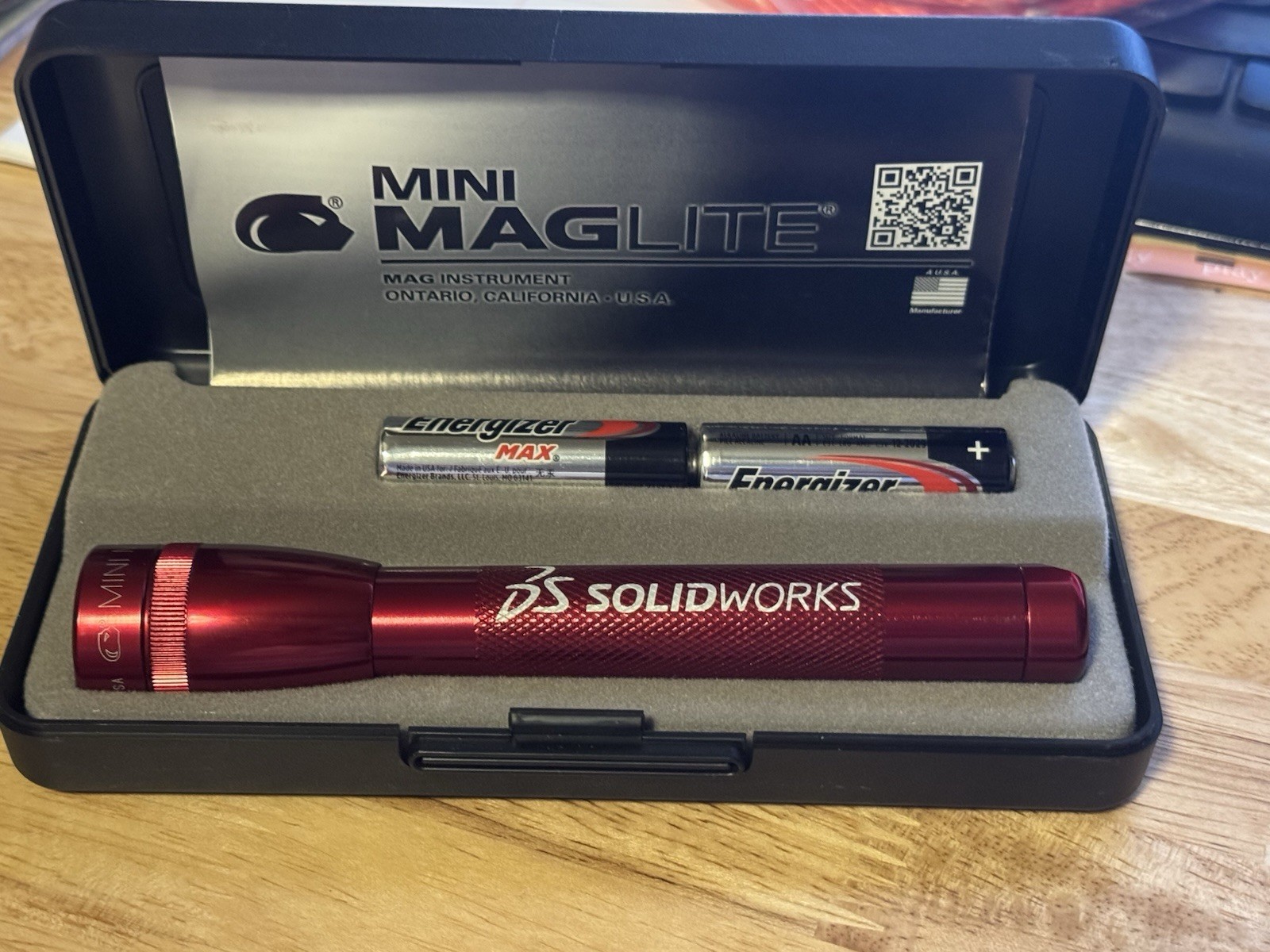 Solidworks Mini Maglite Flashlight CAD DRAFTING New Never Used